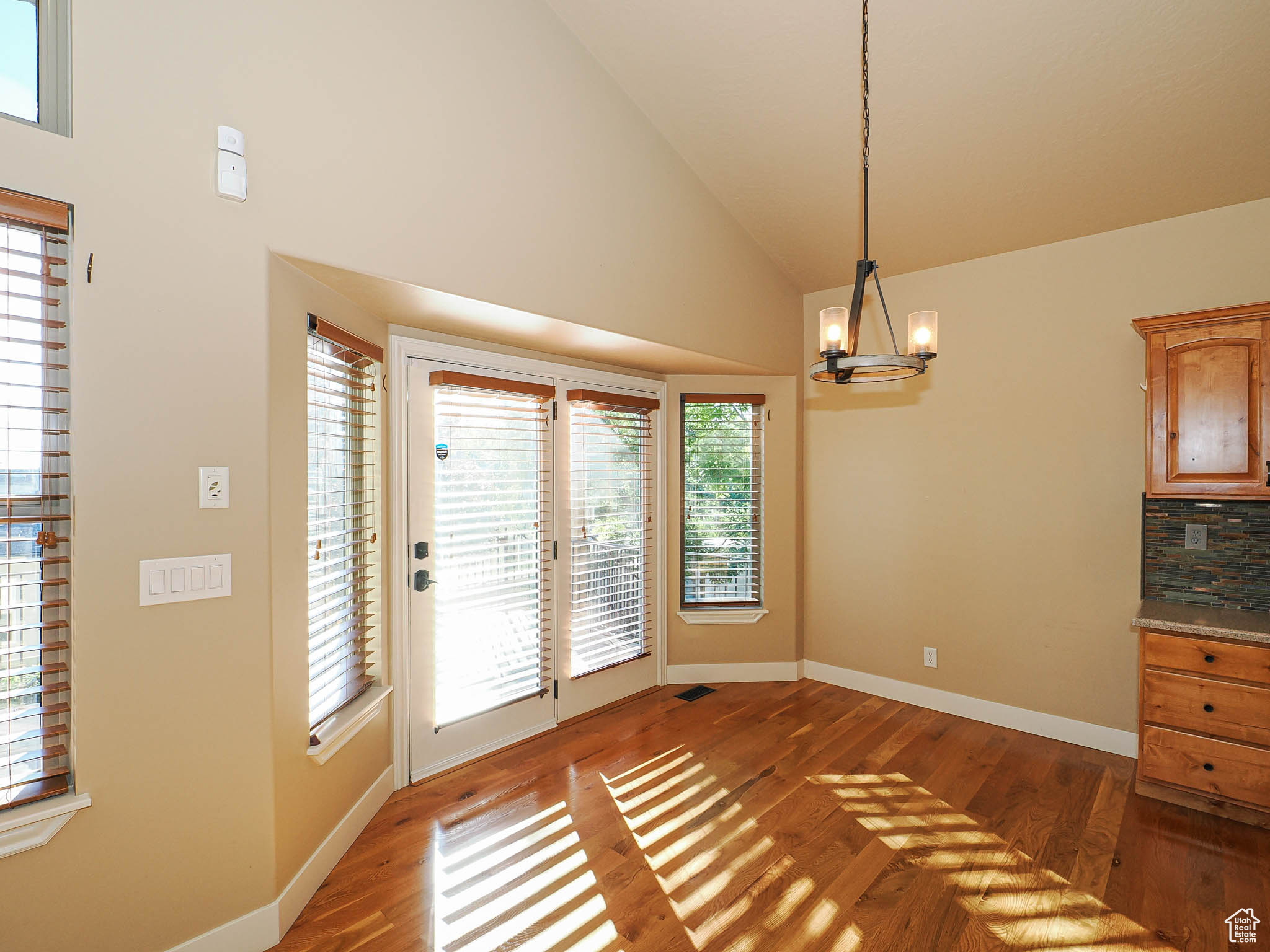 LUCAS DELL - Residential
