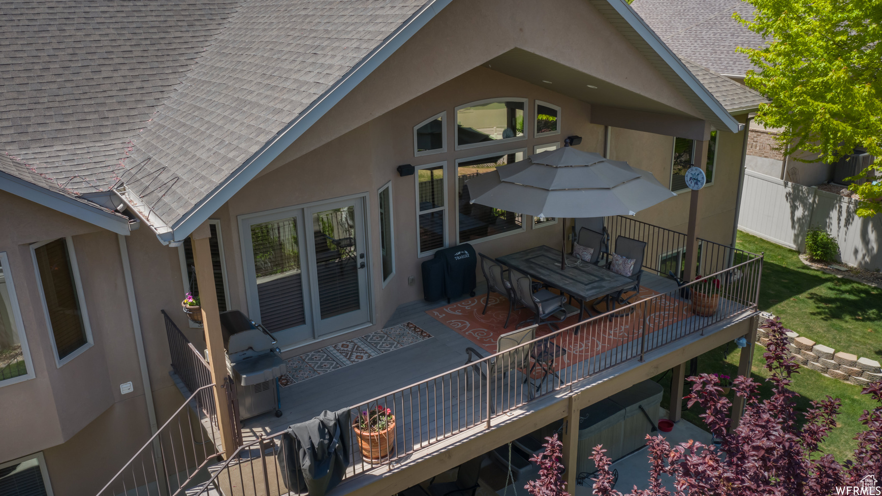 LUCAS DELL - Residential