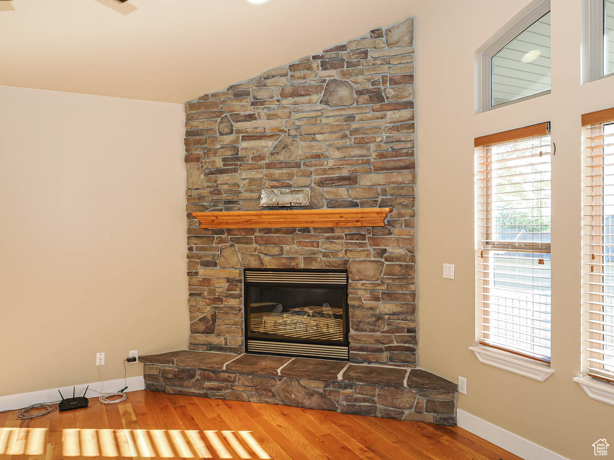 LUCAS DELL - Residential