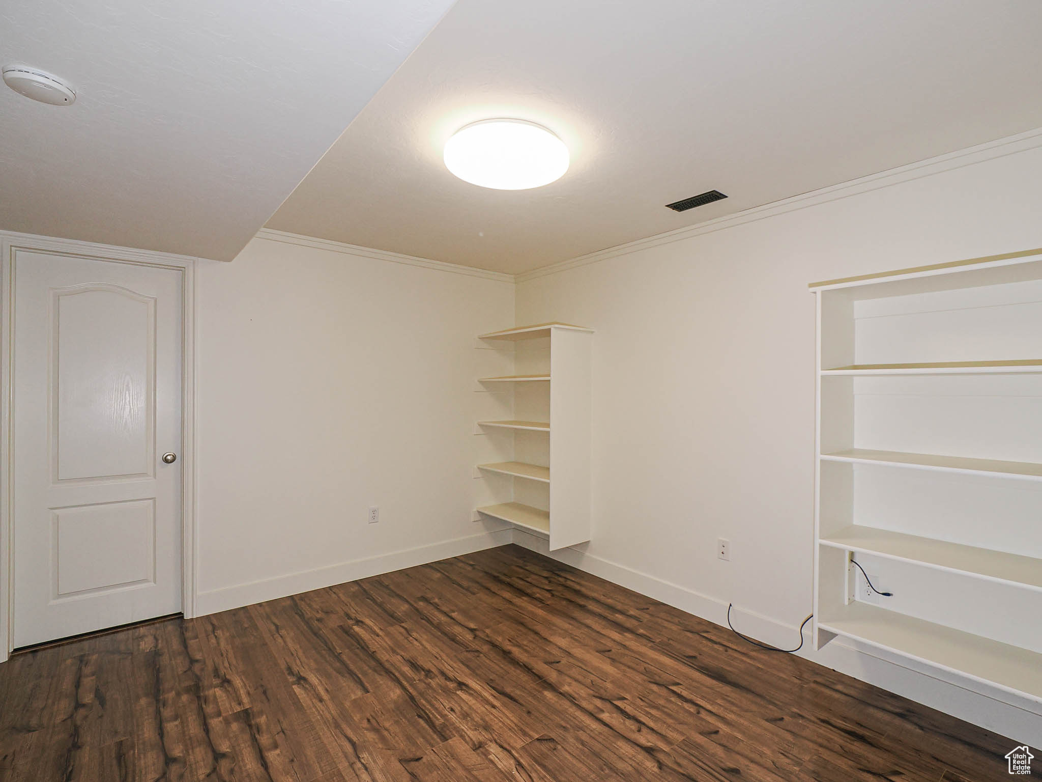LUCAS DELL - Residential