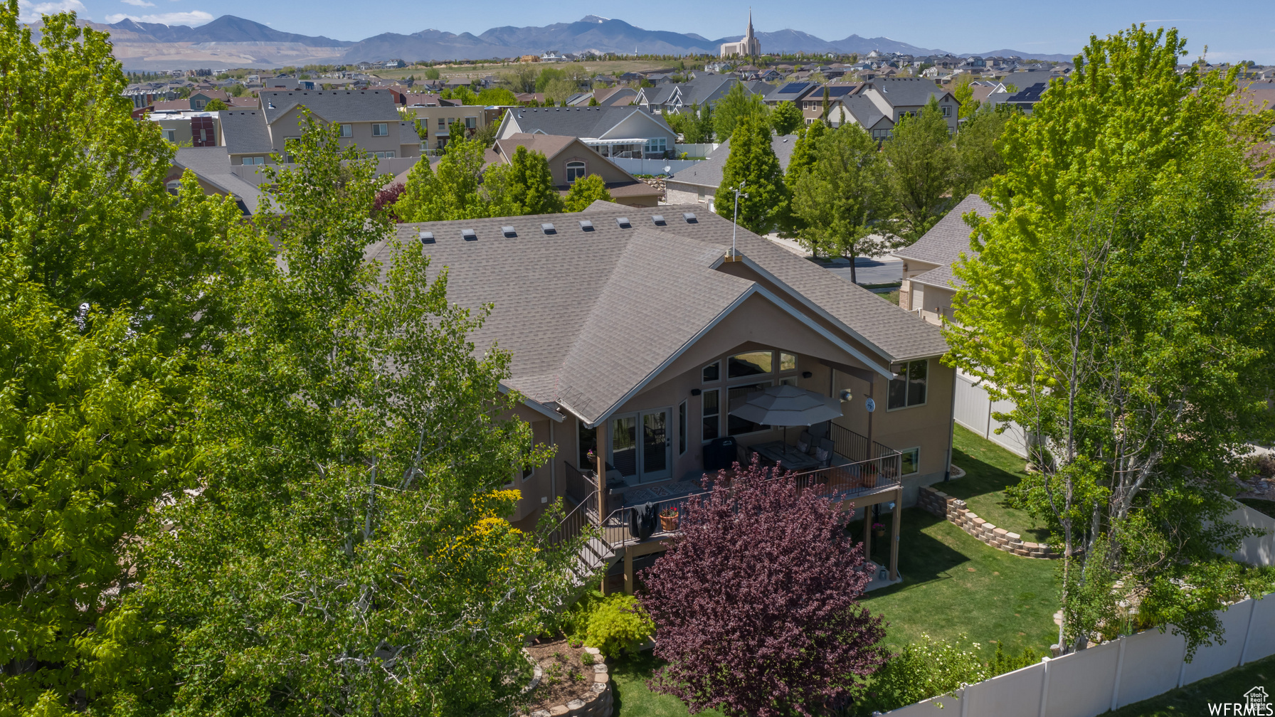 LUCAS DELL - Residential