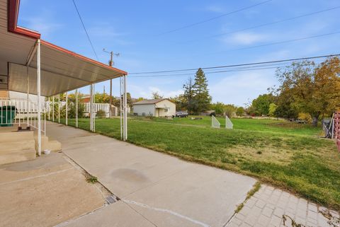 Tiny photo for 328 E 100 N, Clearfield, UT 84015 (MLS # 2122165)