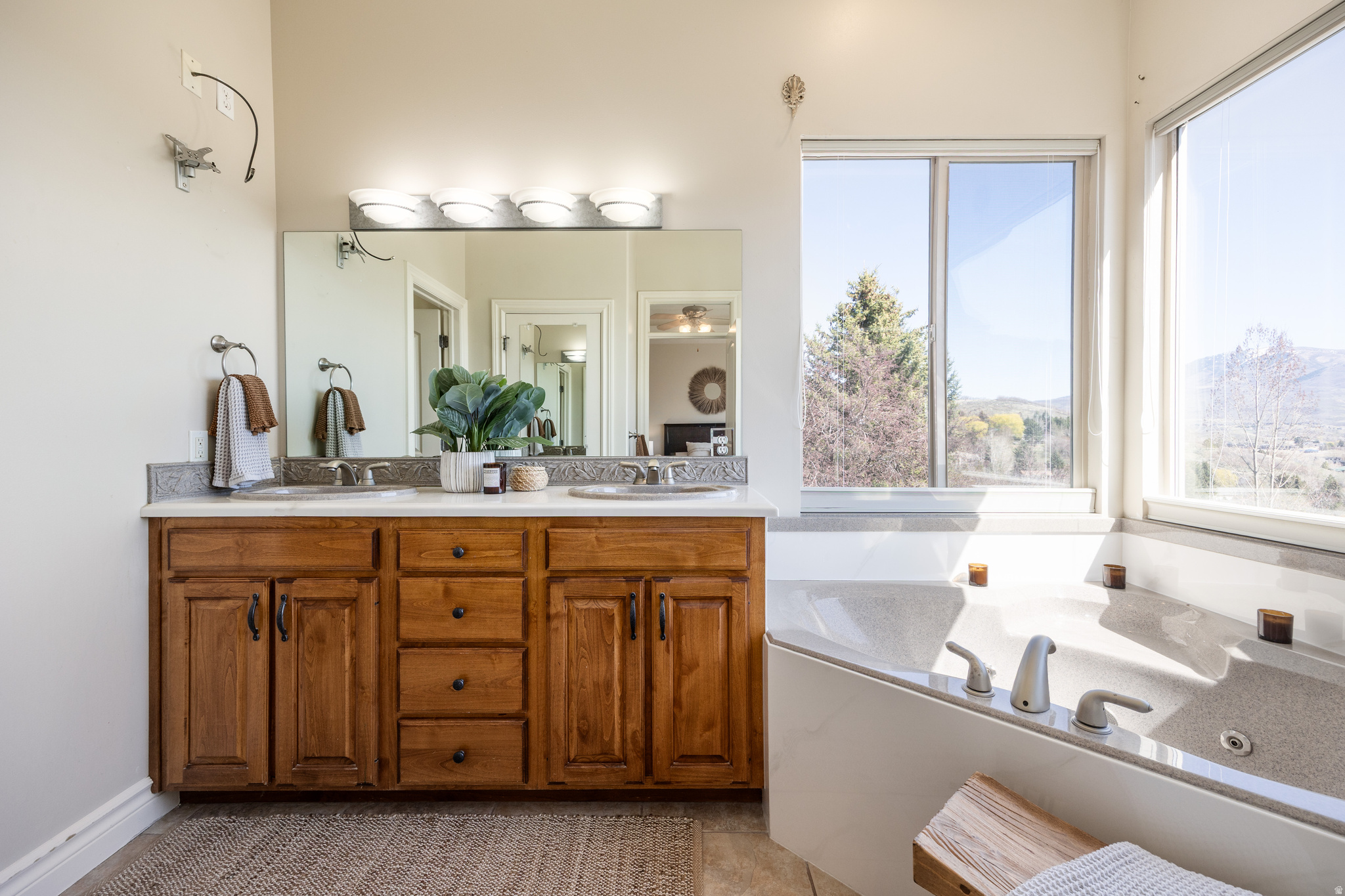 HIGHLANDS WEST - Residential