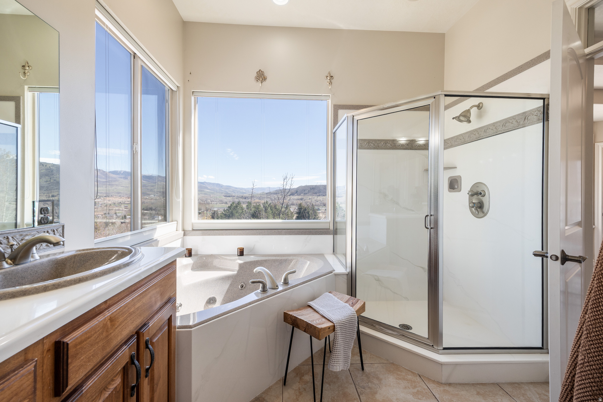 HIGHLANDS WEST - Residential