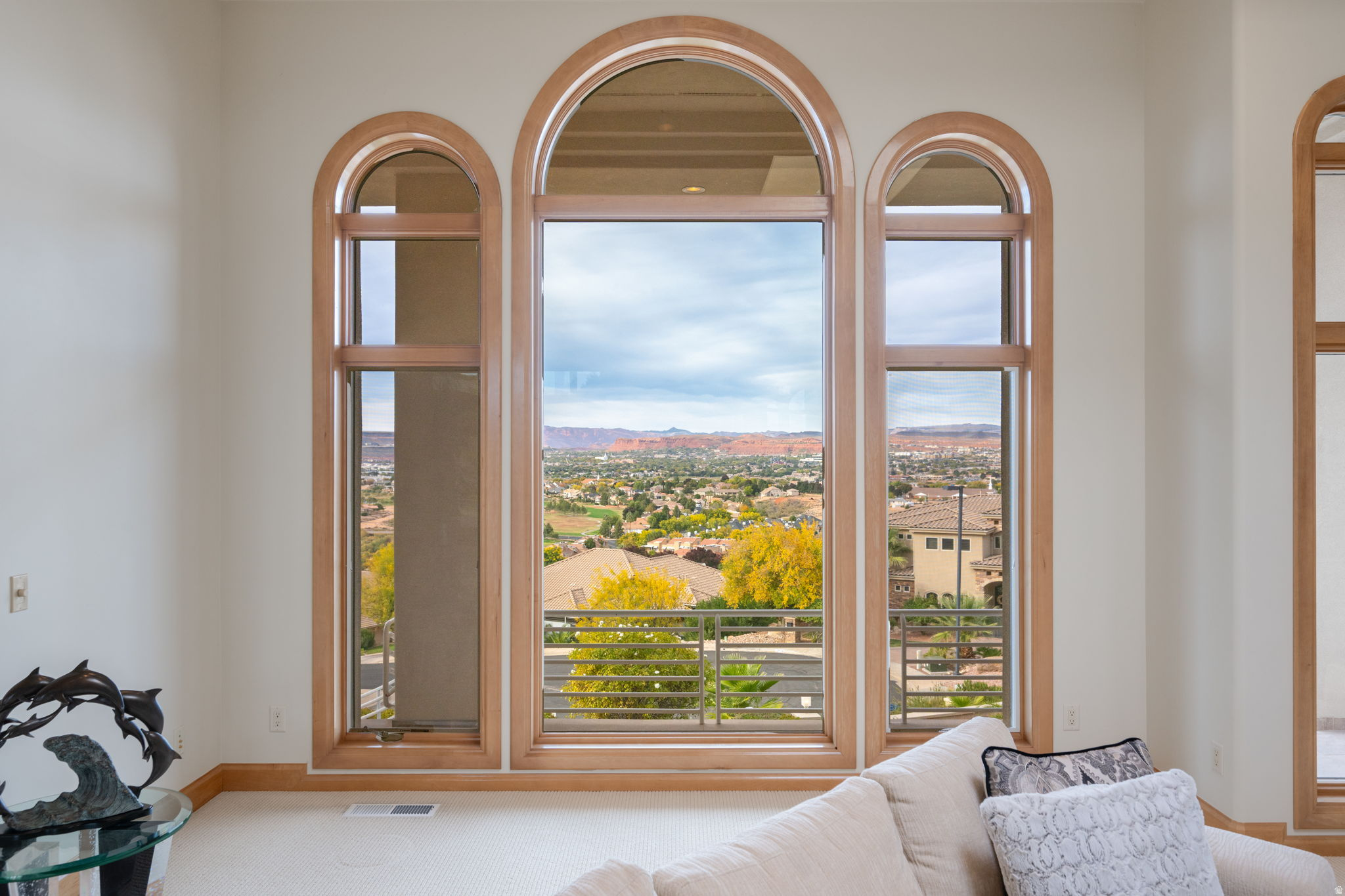 FALCON POINT - Residential