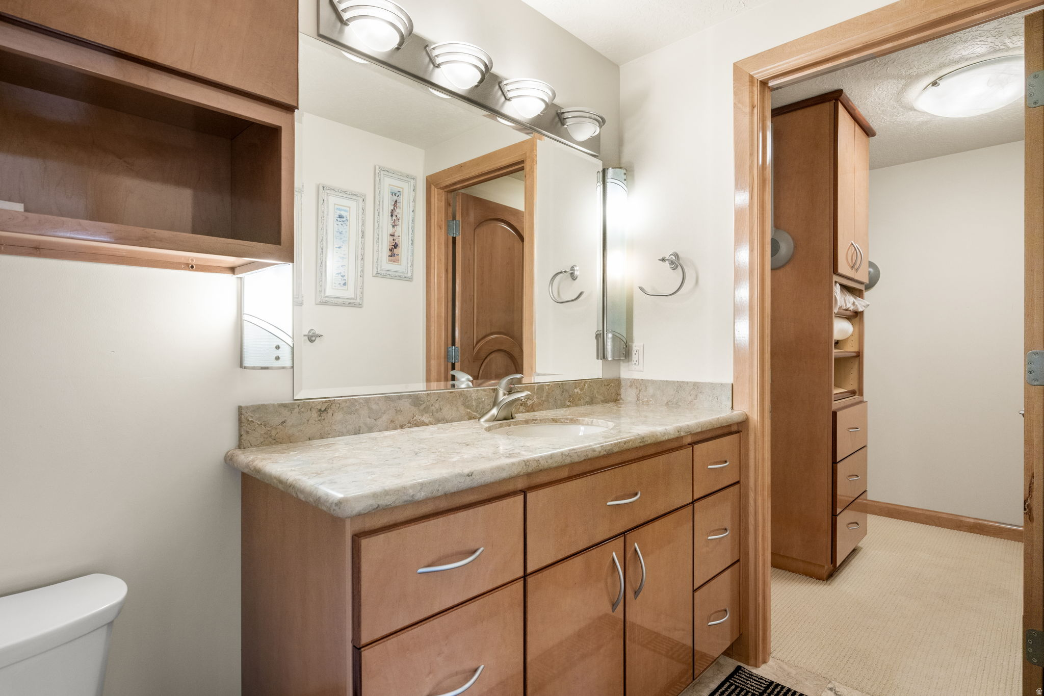 FALCON POINT - Residential