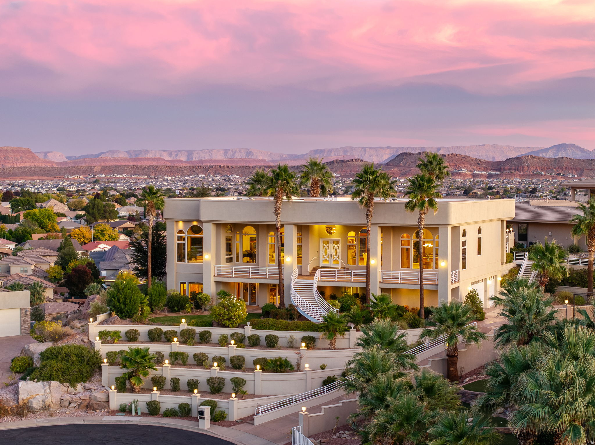 FALCON POINT - Residential