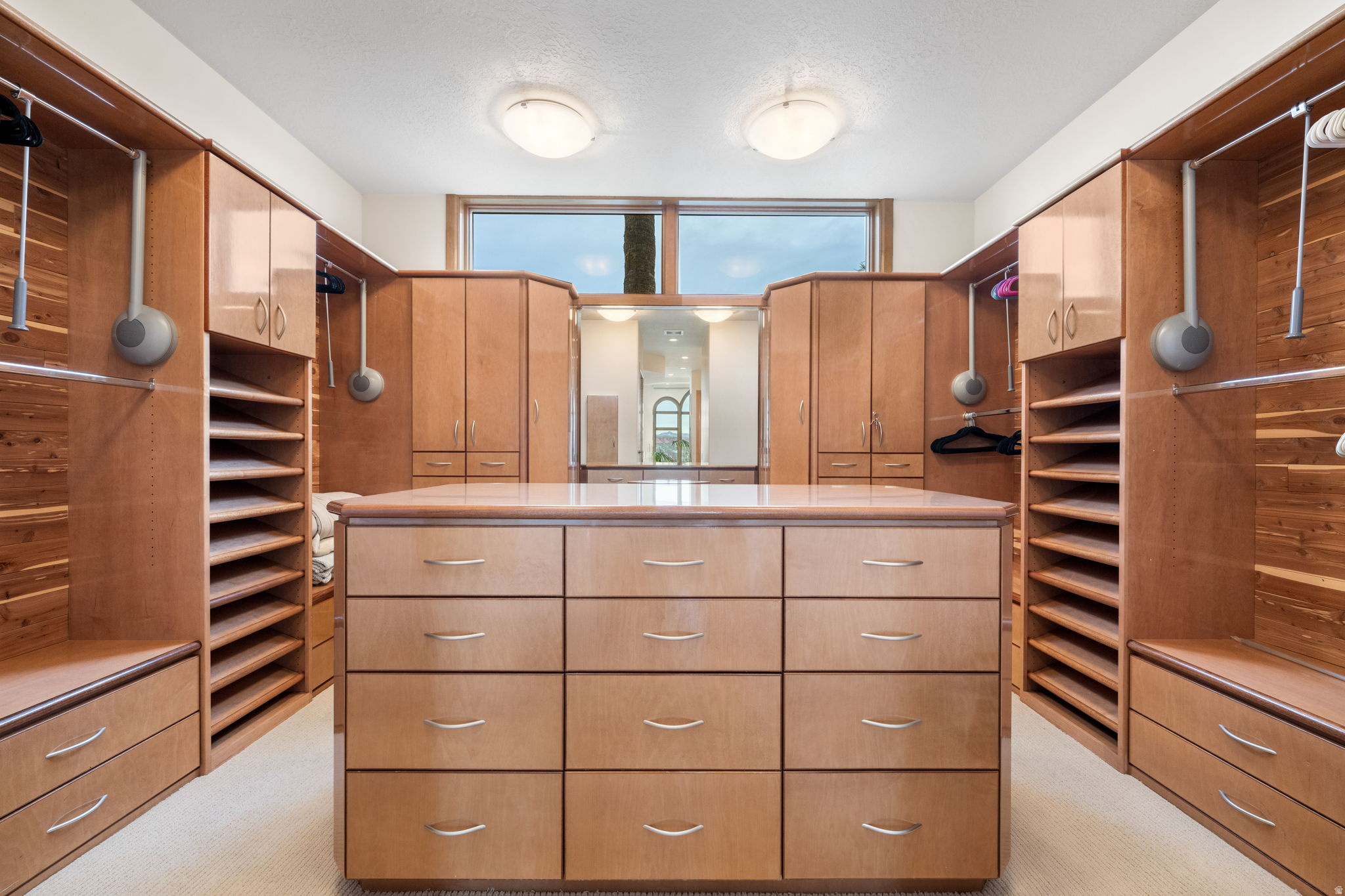 FALCON POINT - Residential