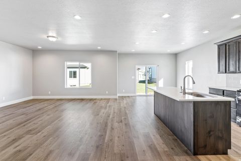 Tiny photo for 1686 S WINDSONG DR #HARM, Santaquin, UT 84655 (MLS # 2151323)