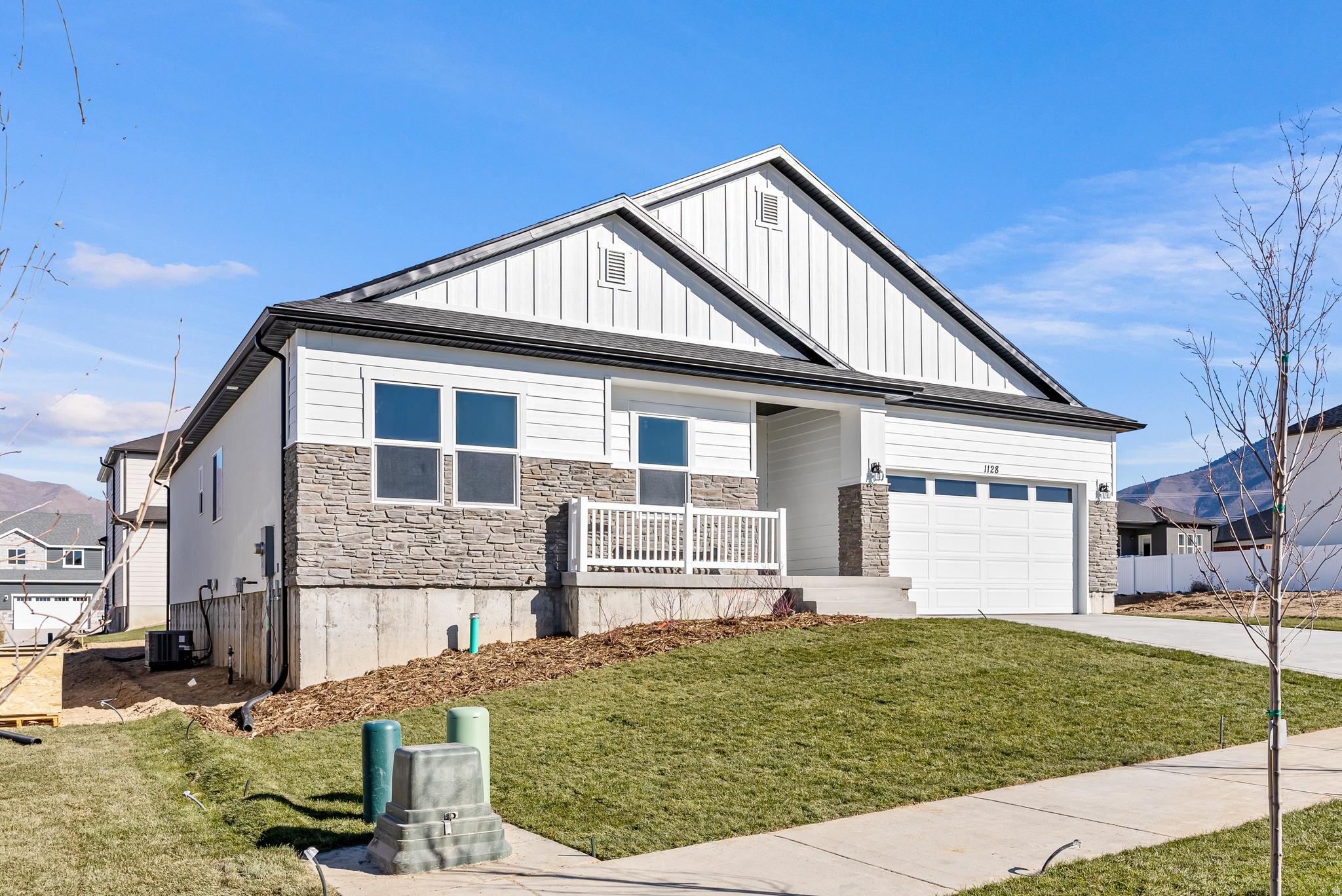 SUMMIT HILLS THE RIDGE - Residential