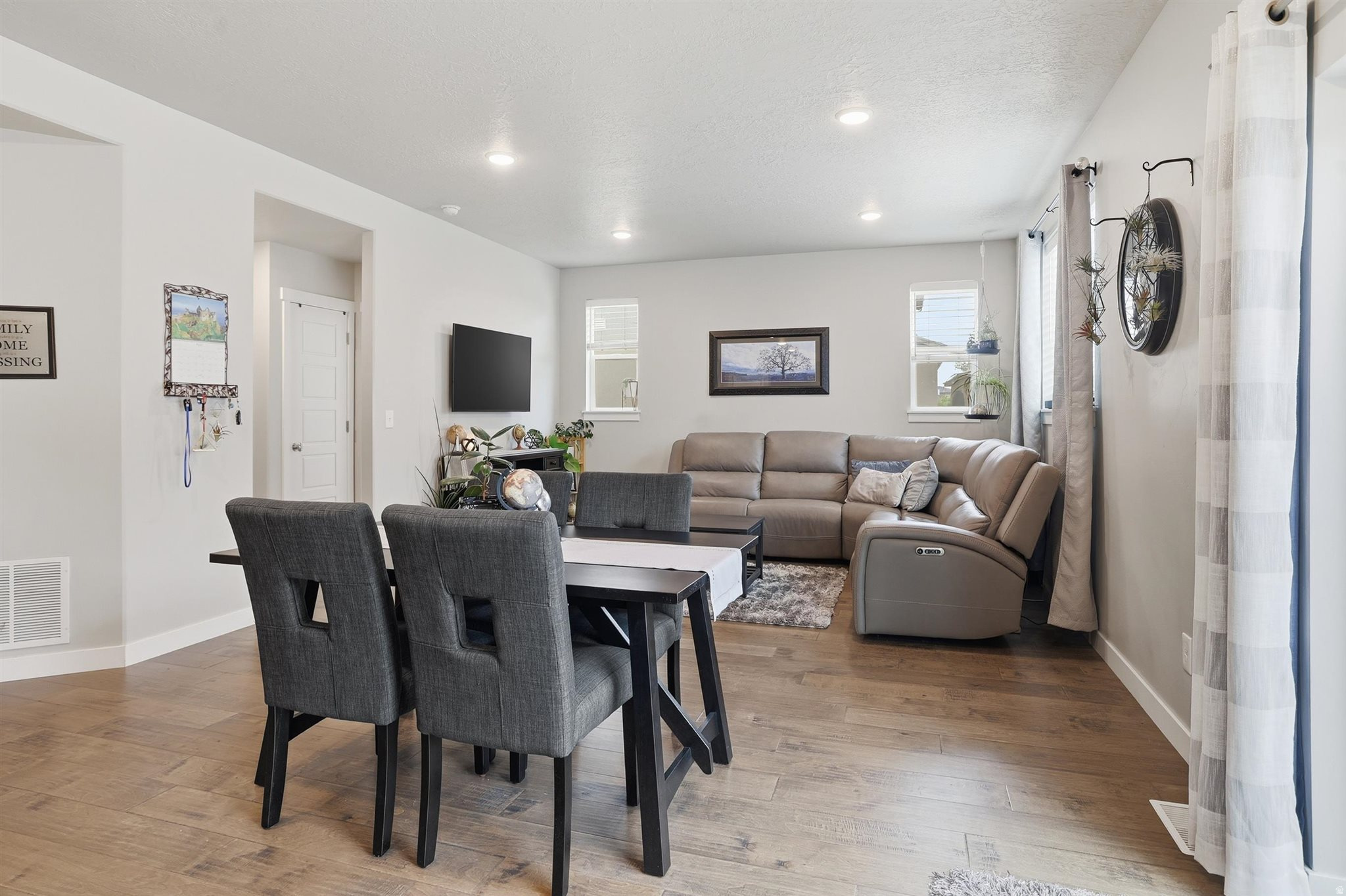 SOLSTICE AT WATERS EDGE - Residential