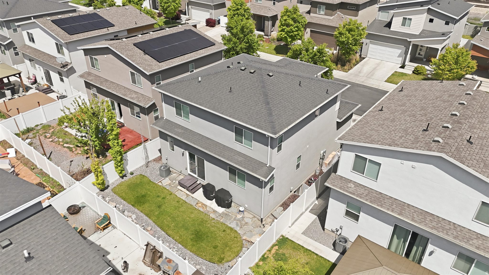 SOLSTICE AT WATERS EDGE - Residential