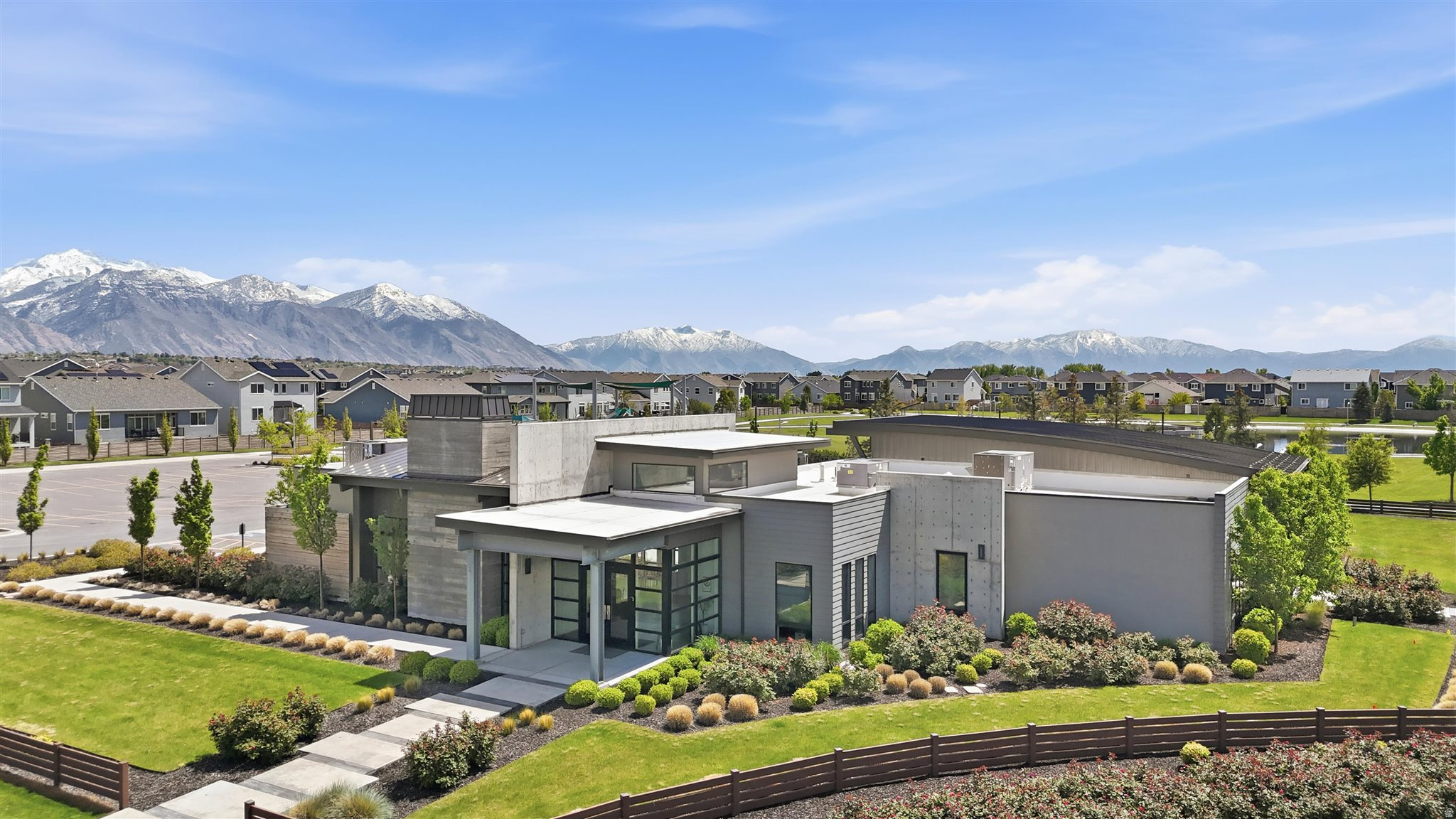 SOLSTICE AT WATERS EDGE - Residential