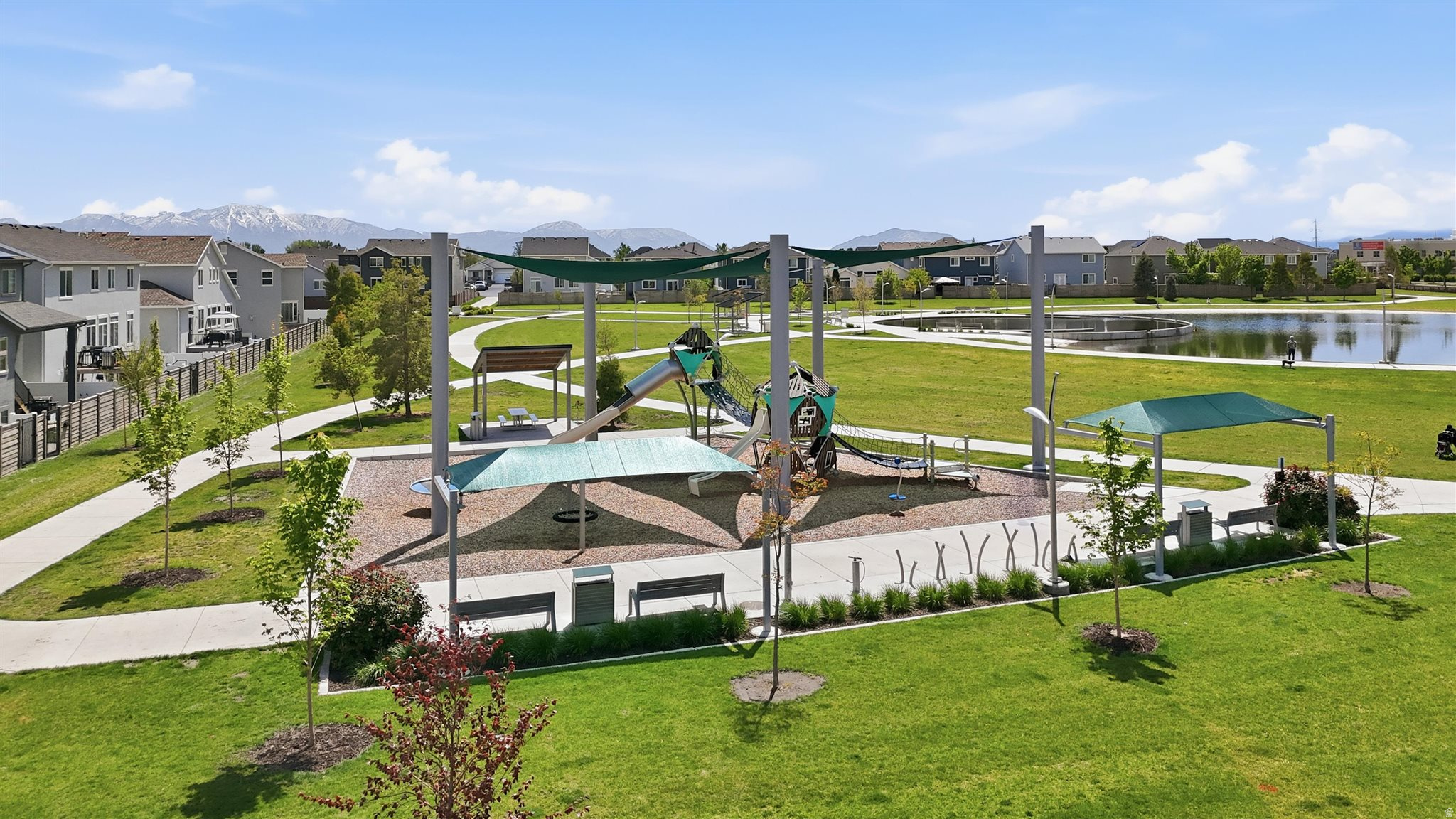 SOLSTICE AT WATERS EDGE - Residential
