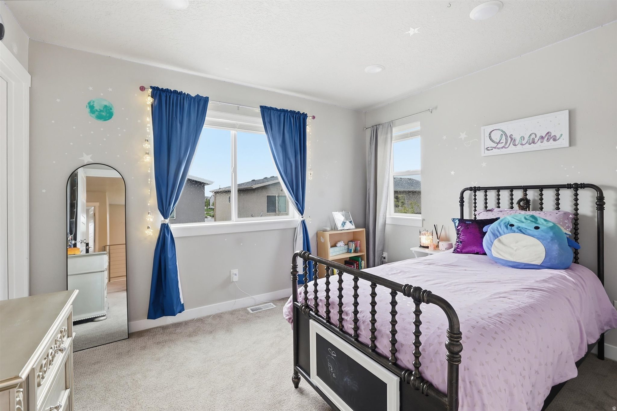 SOLSTICE AT WATERS EDGE - Residential