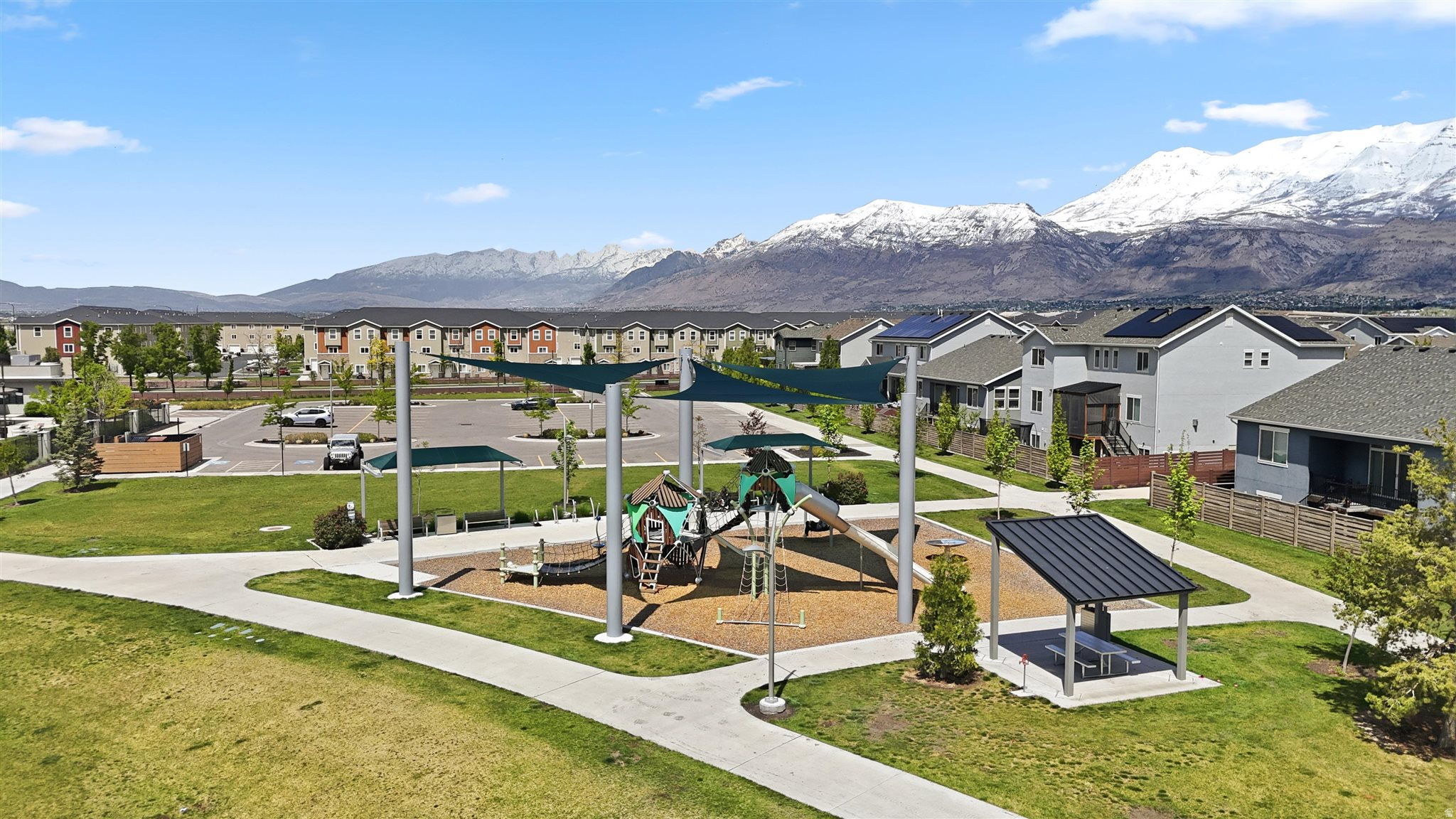 SOLSTICE AT WATERS EDGE - Residential