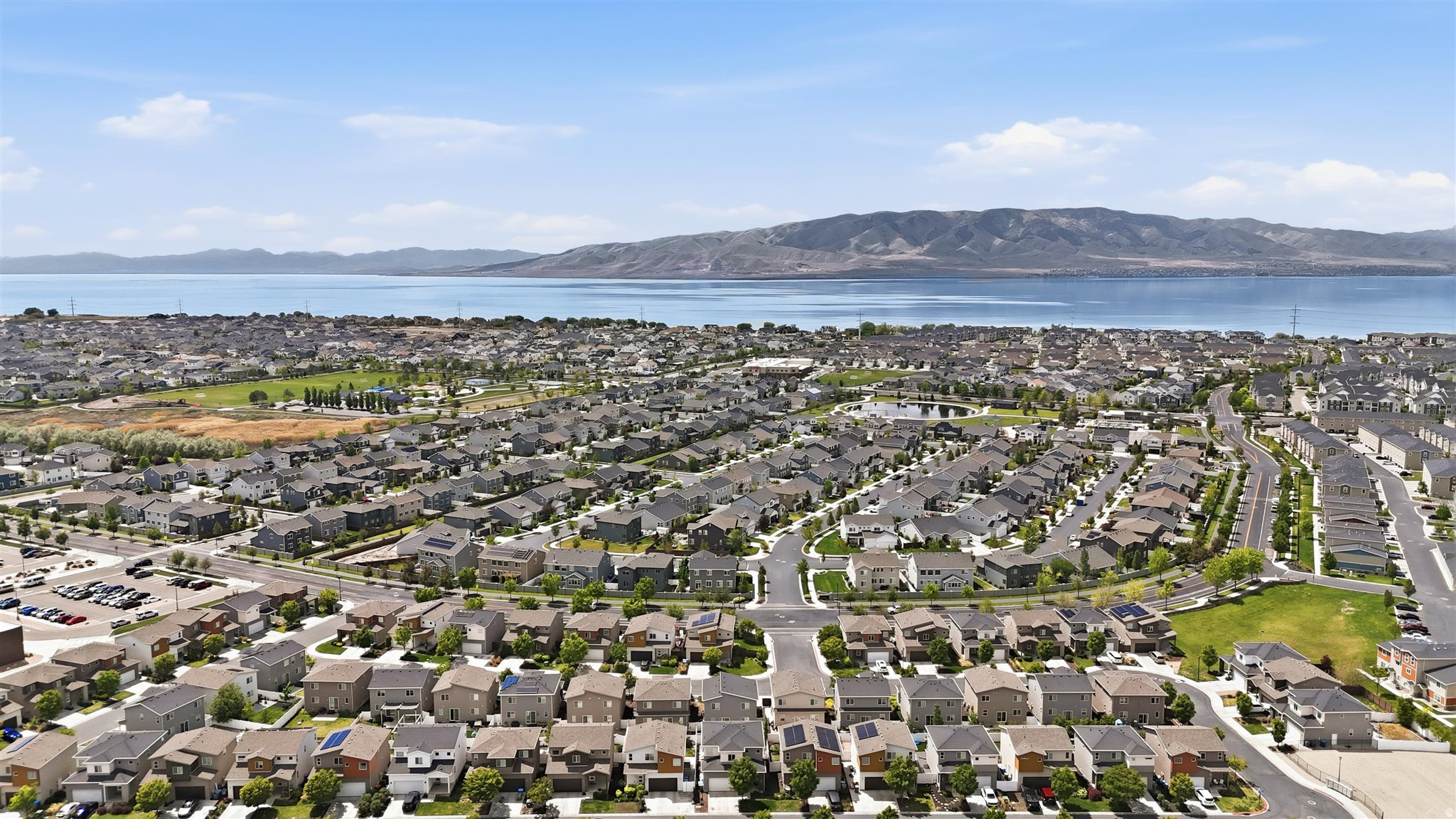 SOLSTICE AT WATERS EDGE - Residential