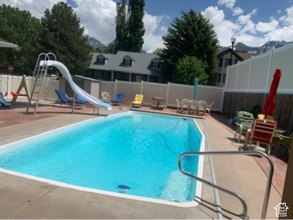 Photo of 1914 E GYRFALCON DR, Sandy, UT 84092 (MLS # 2193082)