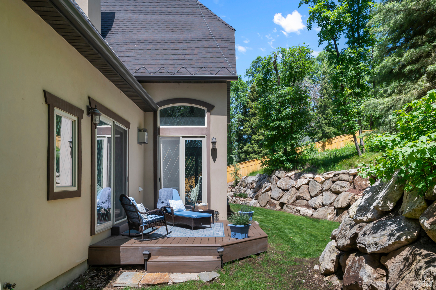 WOODLAND HILLS - Residential