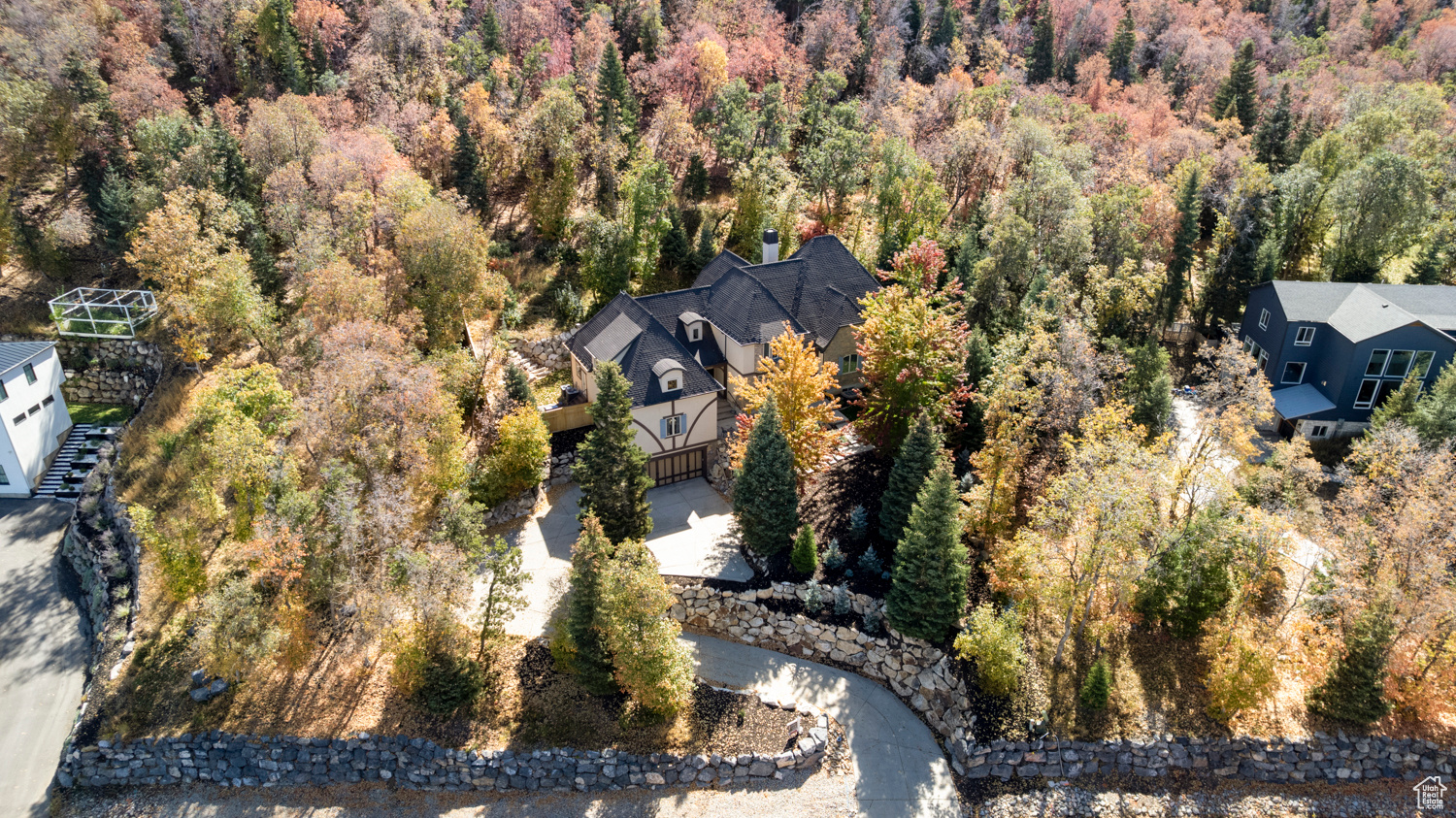 WOODLAND HILLS - Residential