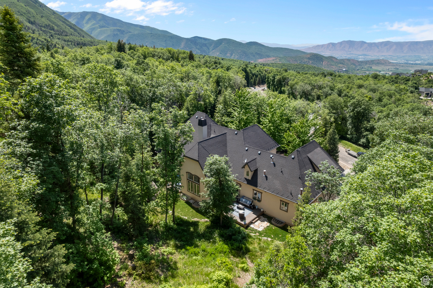 WOODLAND HILLS - Residential