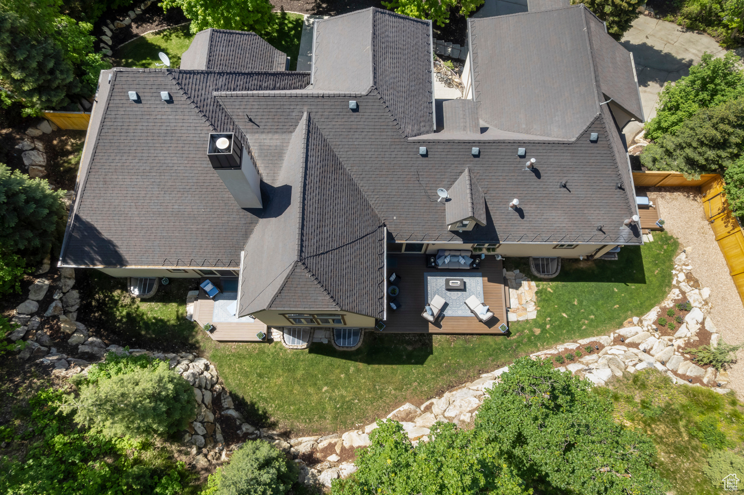 WOODLAND HILLS - Residential