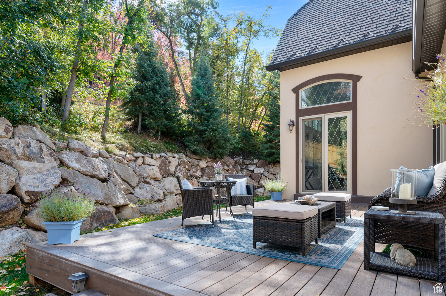 WOODLAND HILLS - Residential