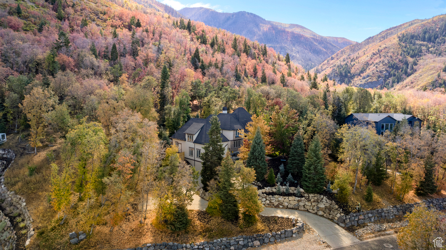 WOODLAND HILLS - Residential