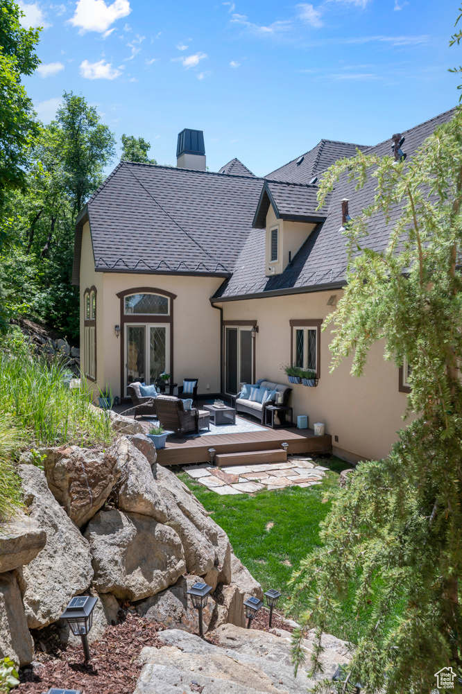 WOODLAND HILLS - Residential