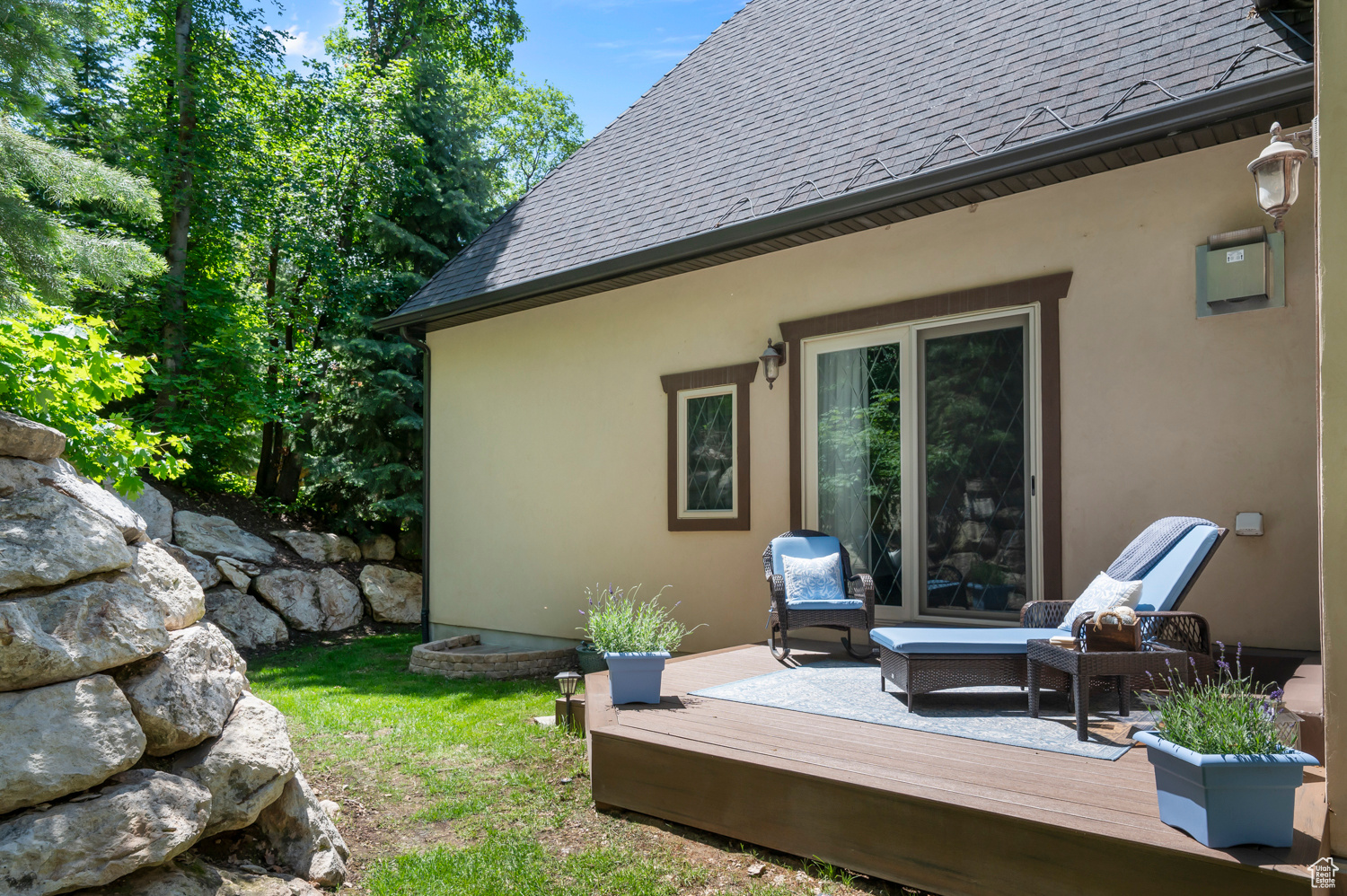 WOODLAND HILLS - Residential