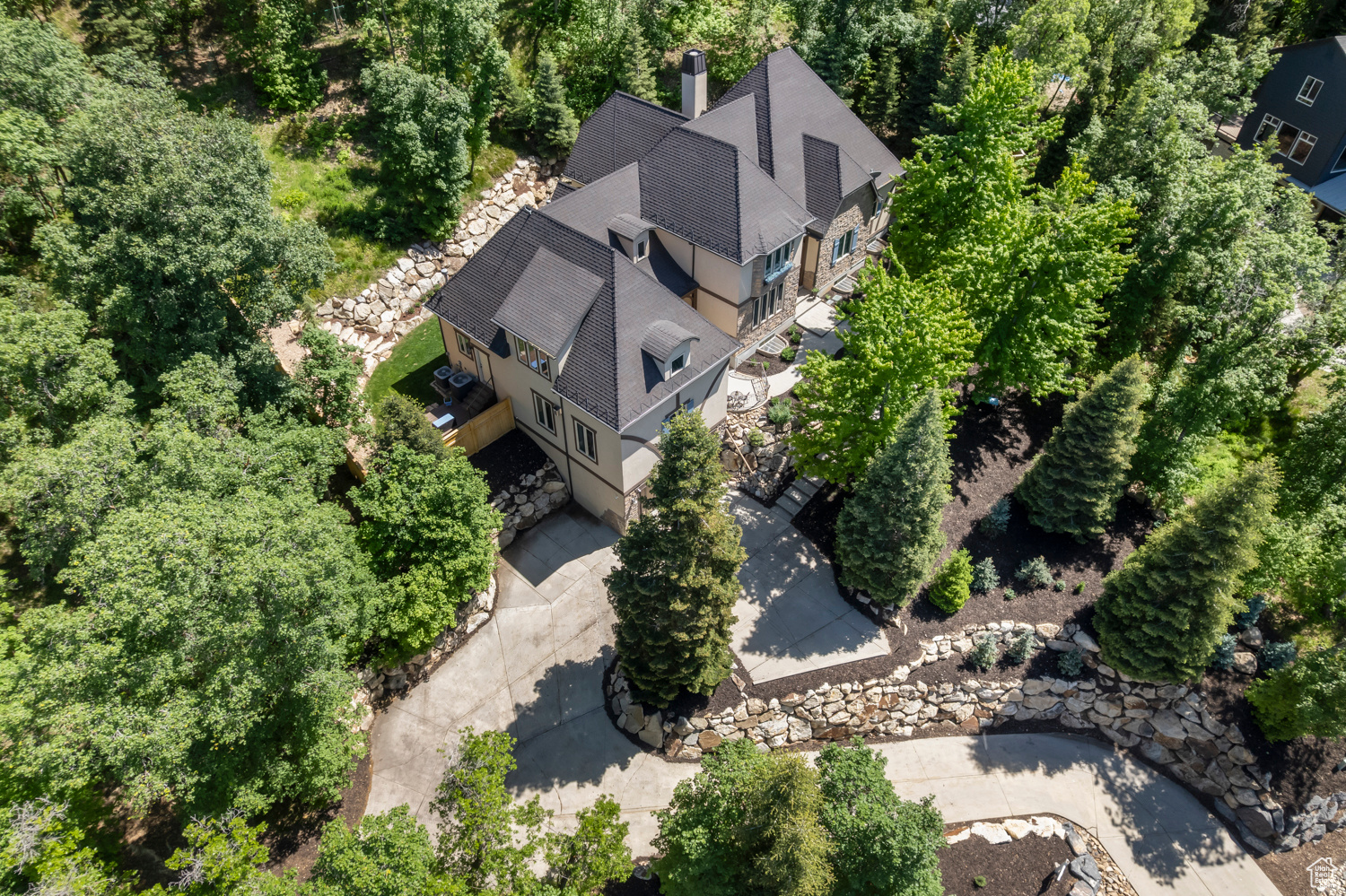 WOODLAND HILLS - Residential