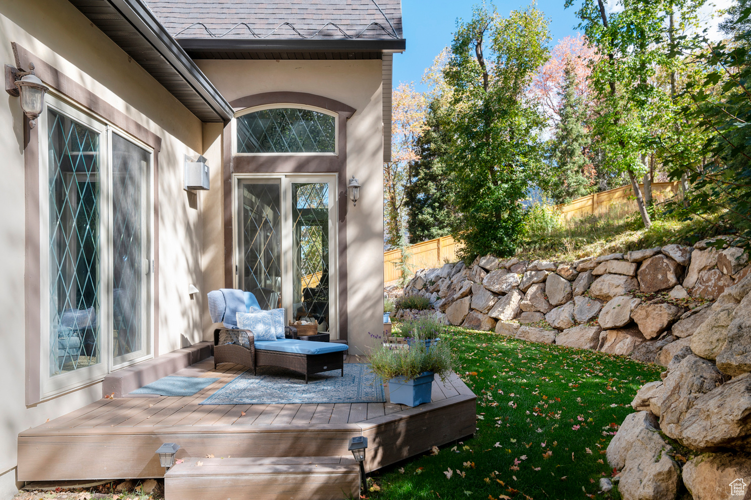 WOODLAND HILLS - Residential