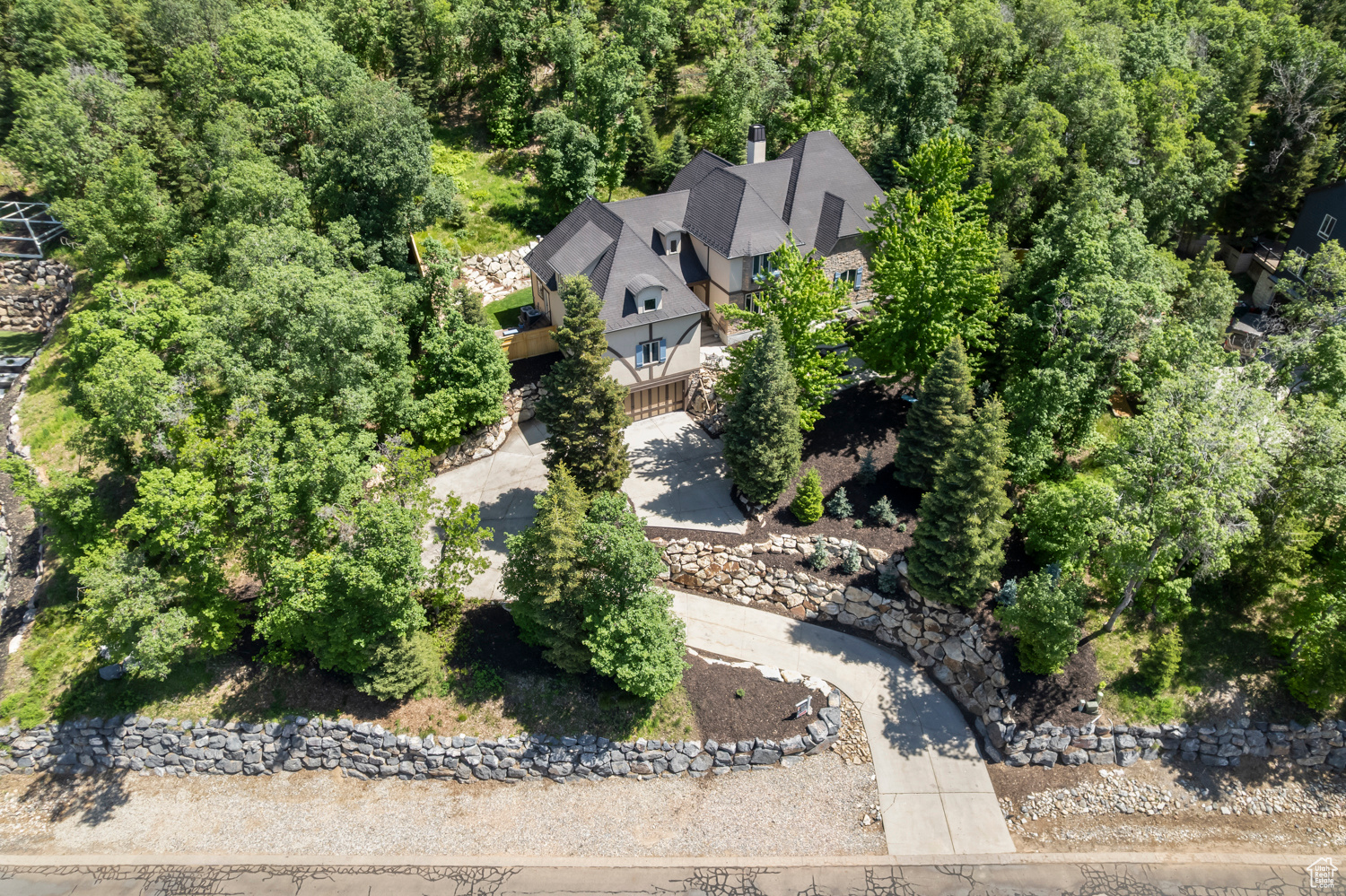 WOODLAND HILLS - Residential