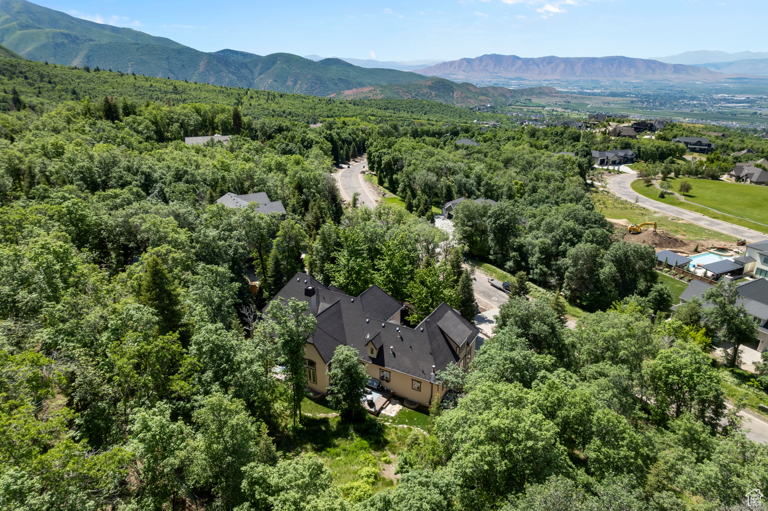 WOODLAND HILLS - Residential