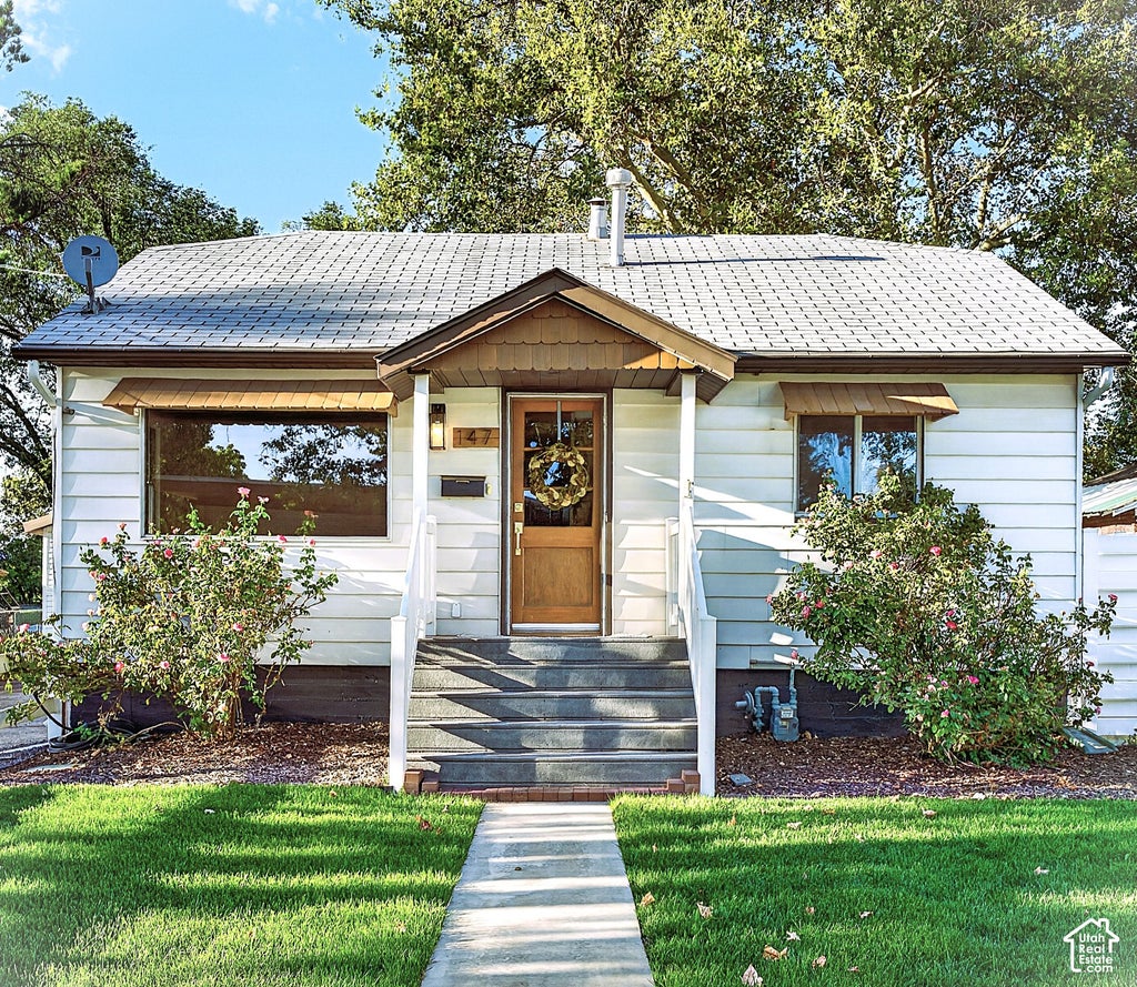 Photo of 147 CENTER ST, Clearfield, UT 84015 (MLS # 2187595)