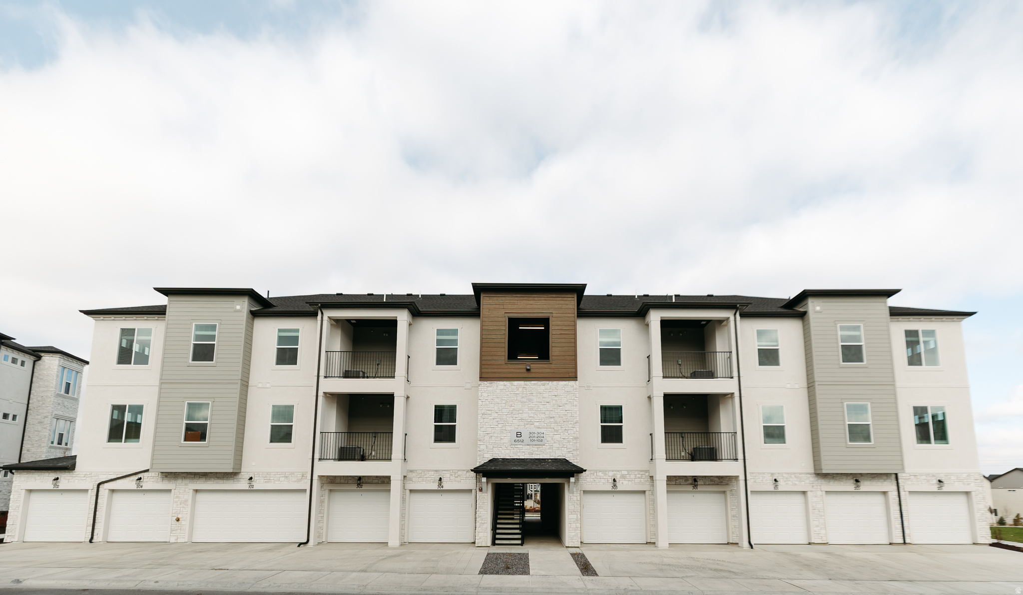 MT. RAINIER - Residential