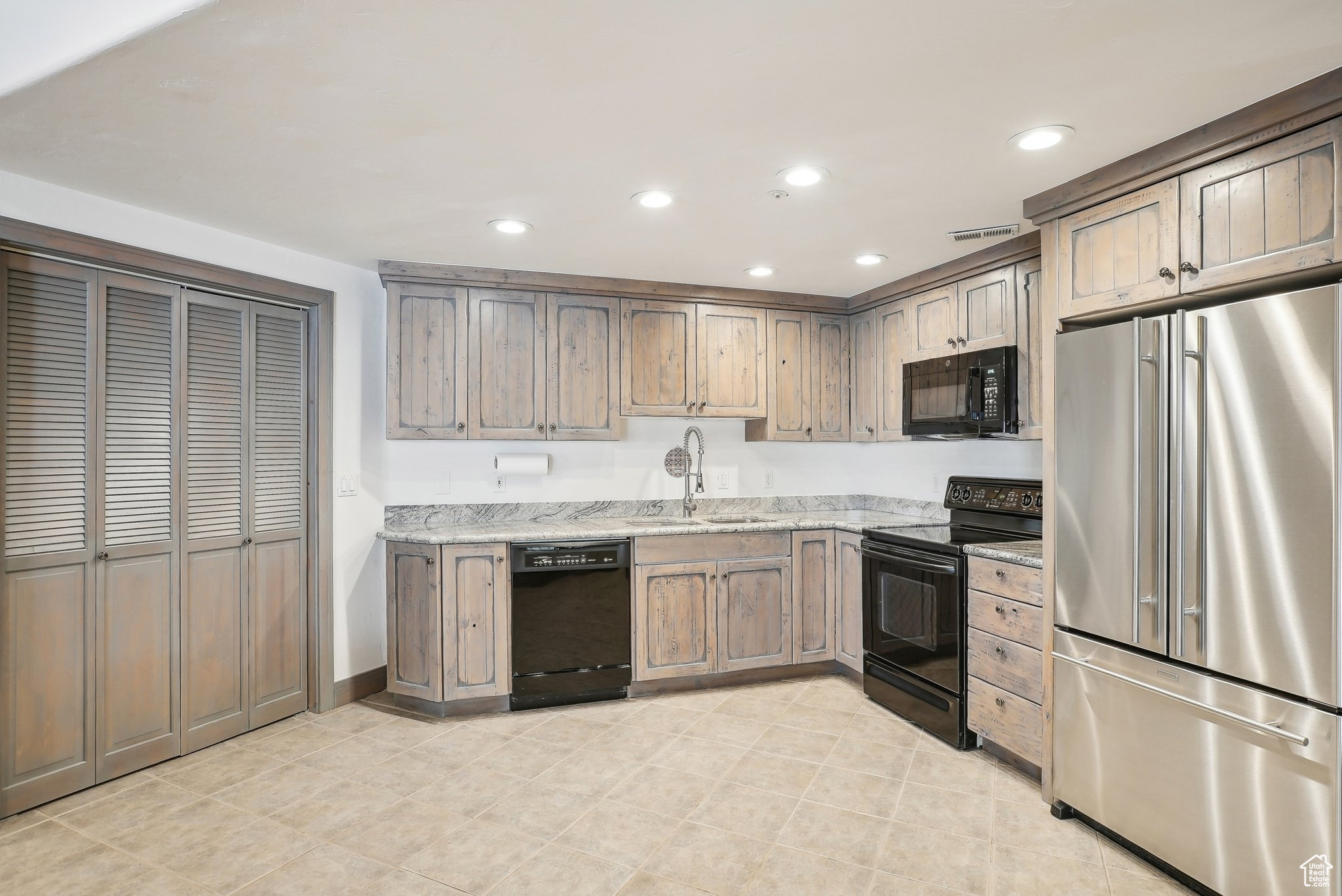 PINERIDGE SUBDIVISION - Residential