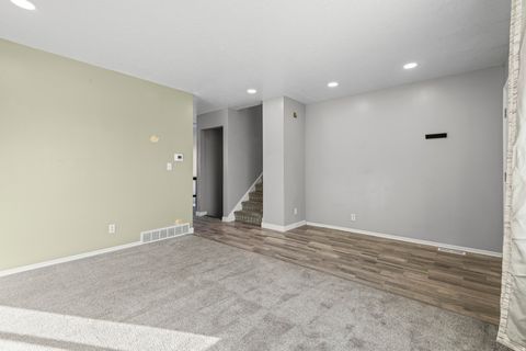 Tiny photo for 499 W 180 N, Clearfield, UT 84015 (MLS # 2127590)