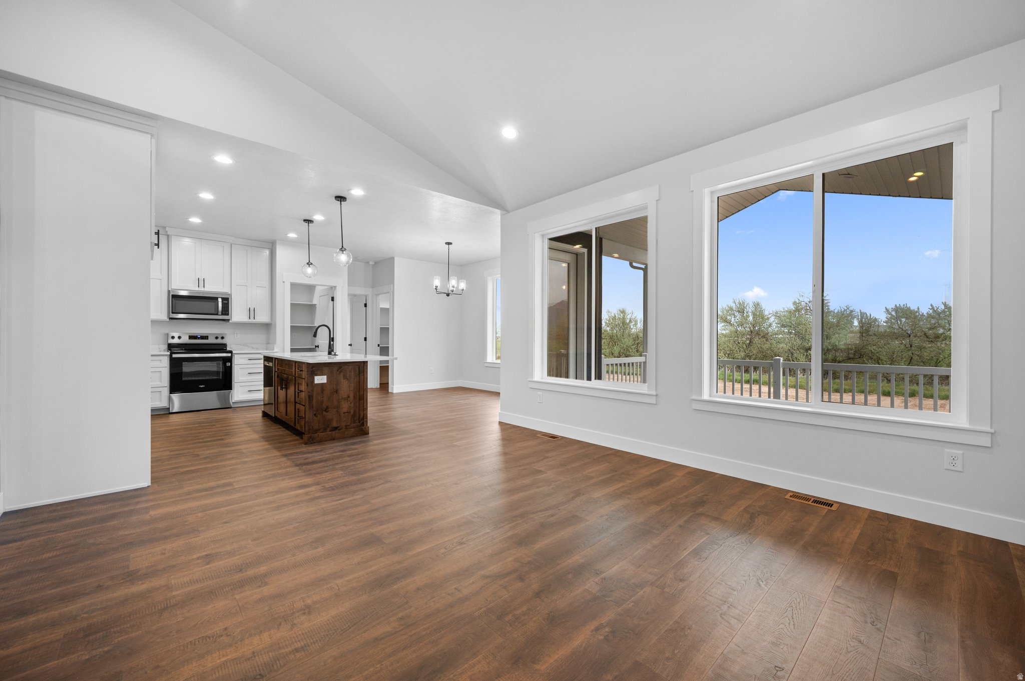 THE BARN AT TERAKEE FARMS - Residential