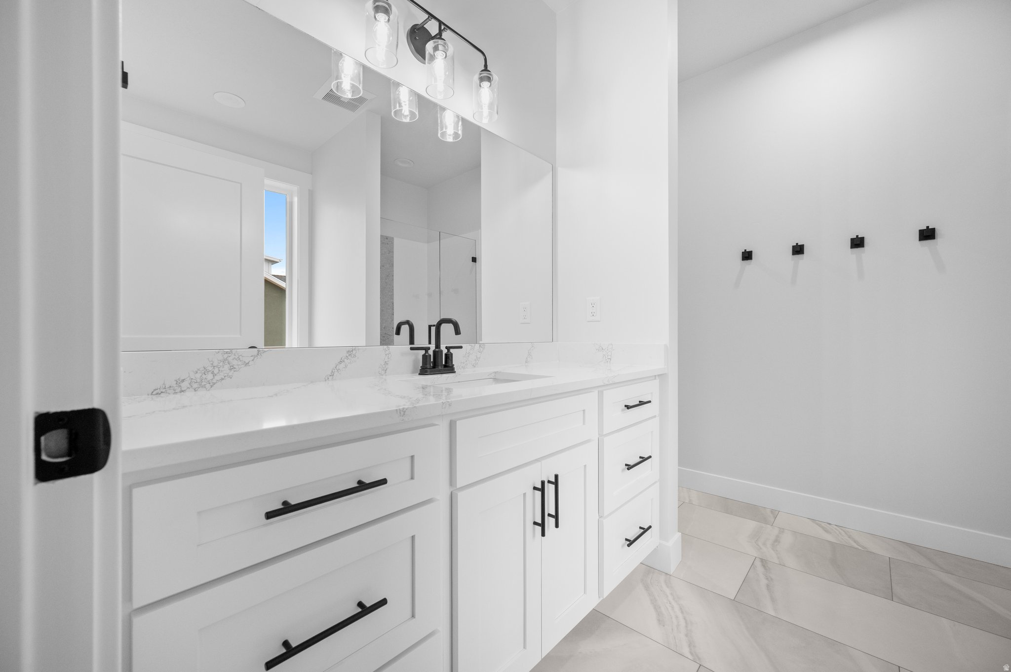 THE BARN AT TERAKEE FARMS - Residential