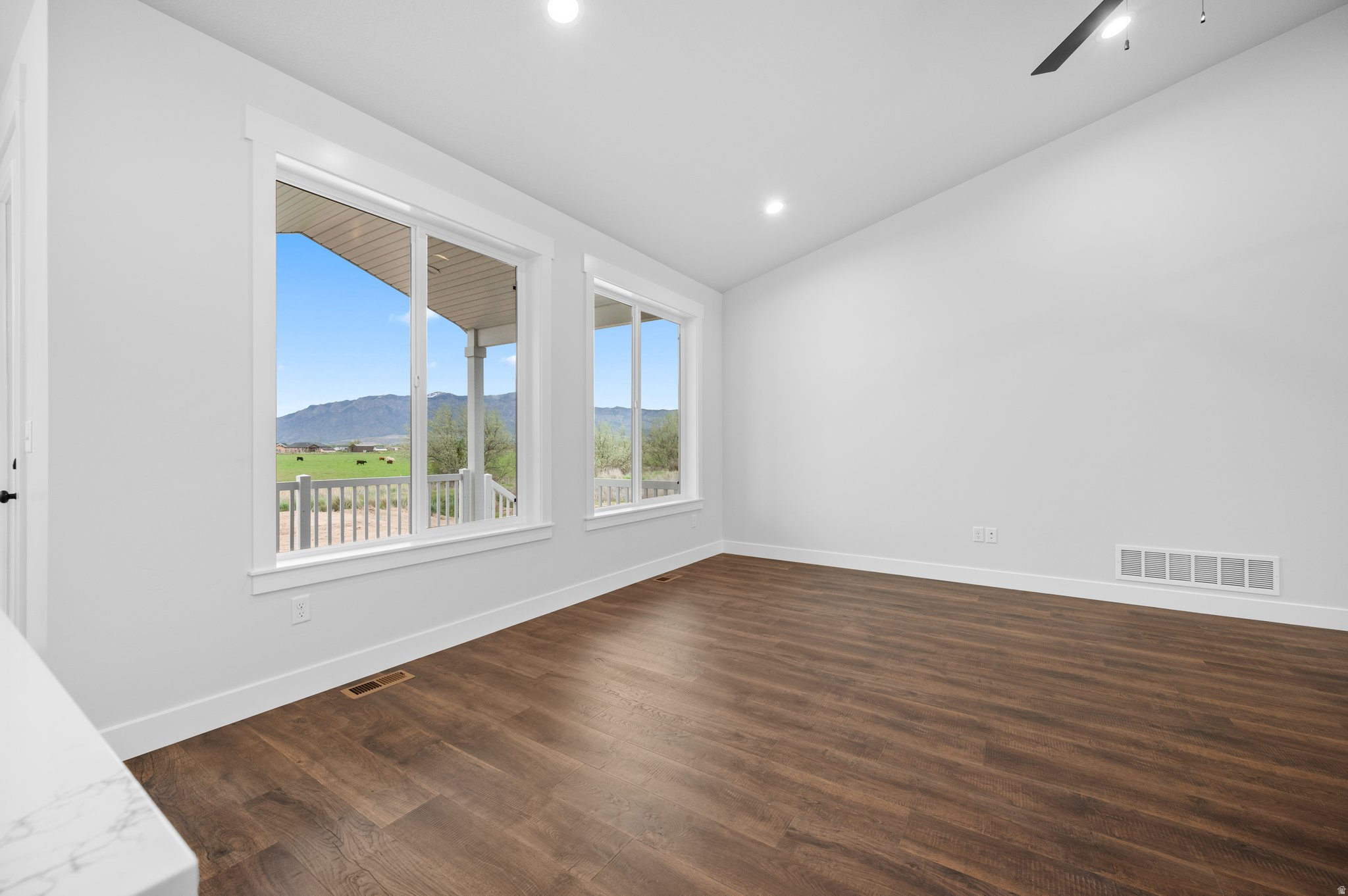 THE BARN AT TERAKEE FARMS - Residential