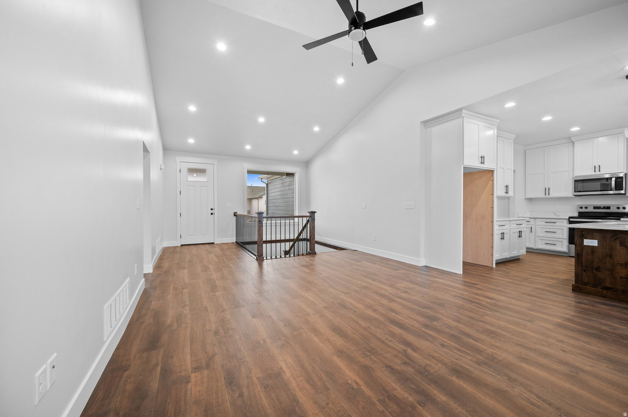 THE BARN AT TERAKEE FARMS - Residential