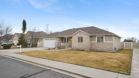 Tiny photo for 551 N 900 E, Orem, UT 84097 (MLS # 2136263)
