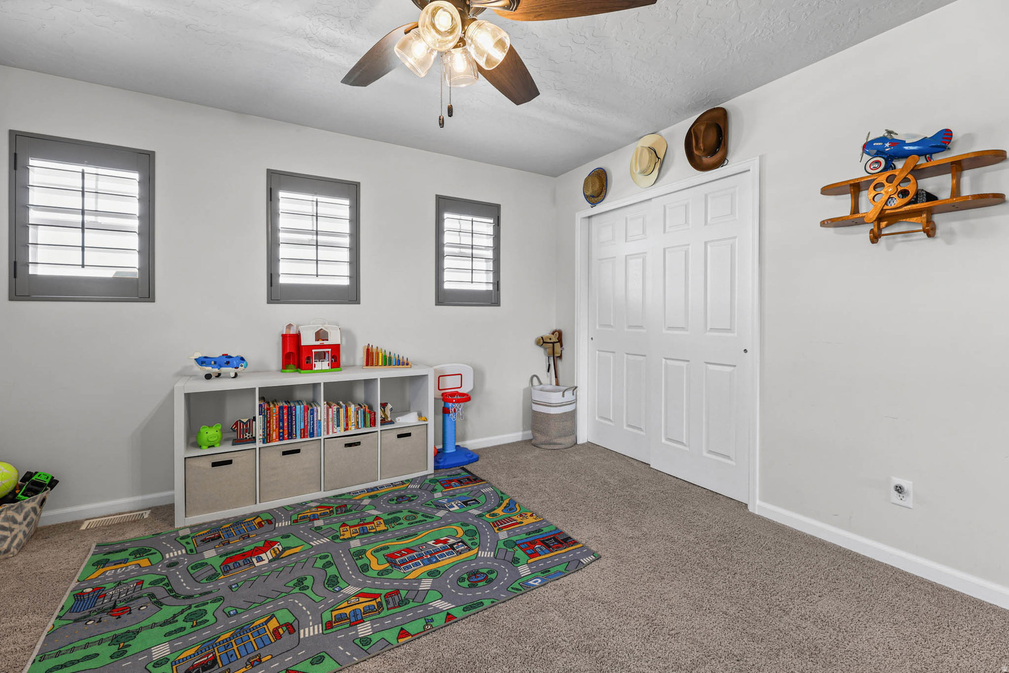 LEXINGTON GREENS - Residential