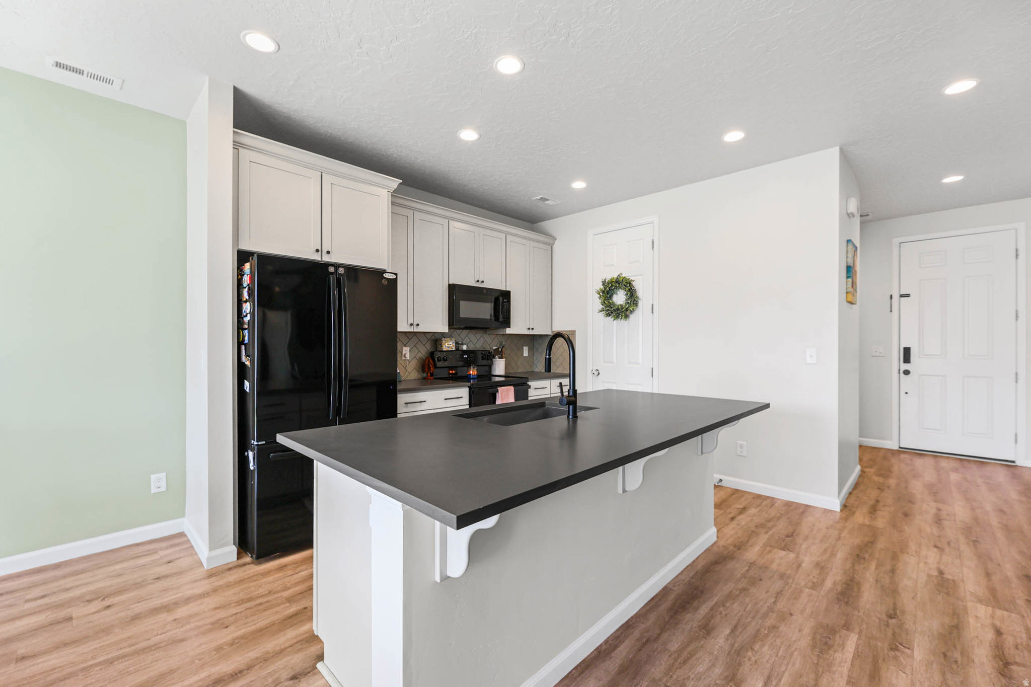 LEXINGTON GREENS - Residential