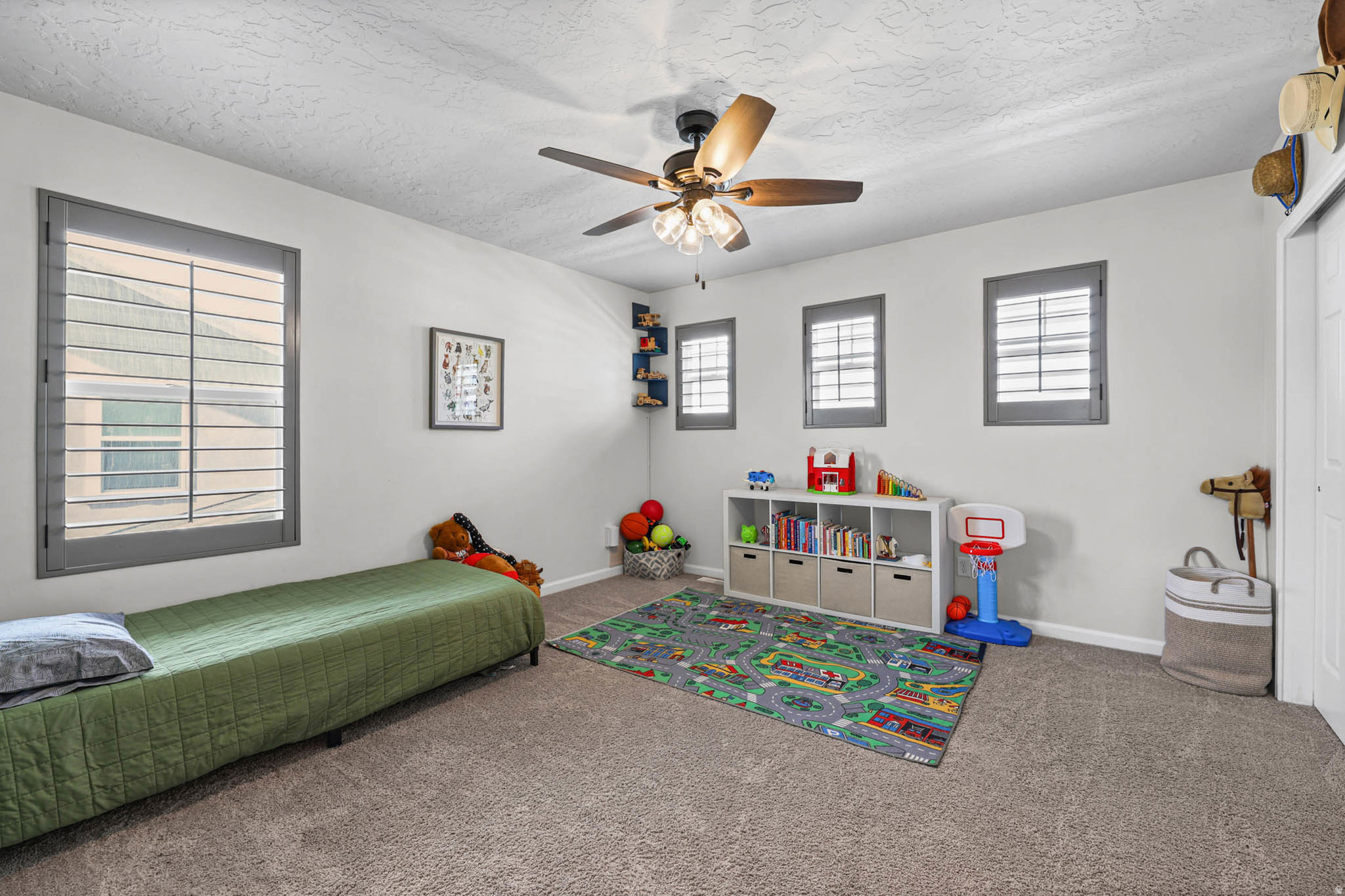 LEXINGTON GREENS - Residential