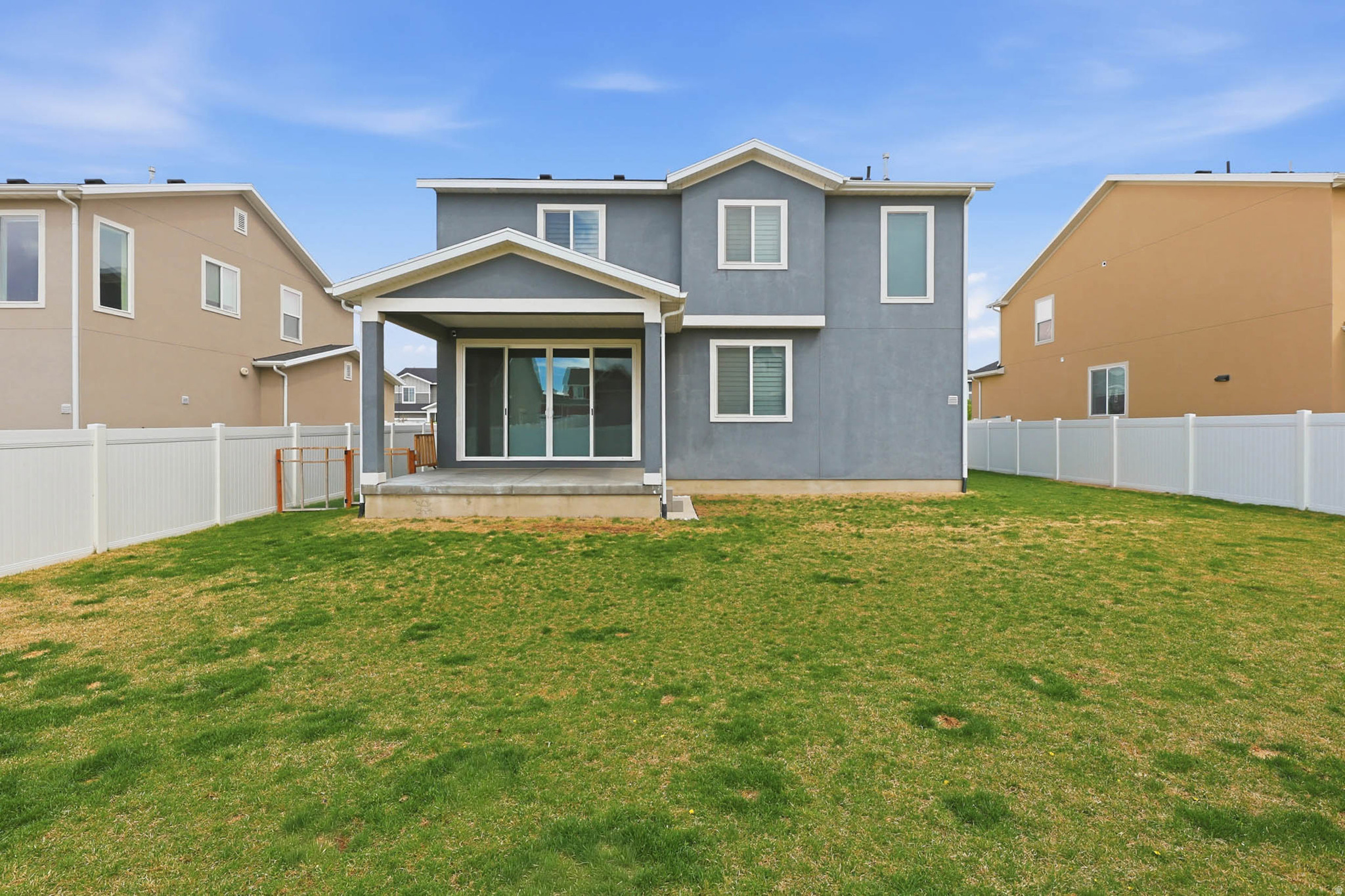 LEXINGTON GREENS - Residential