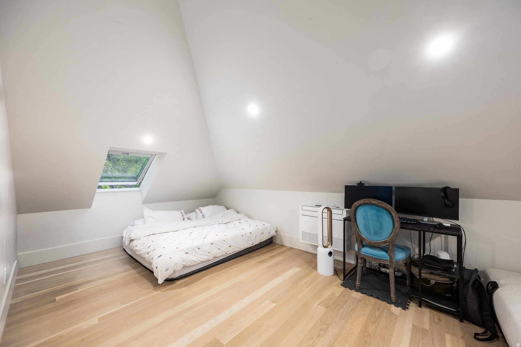 BELMONT - Residential
