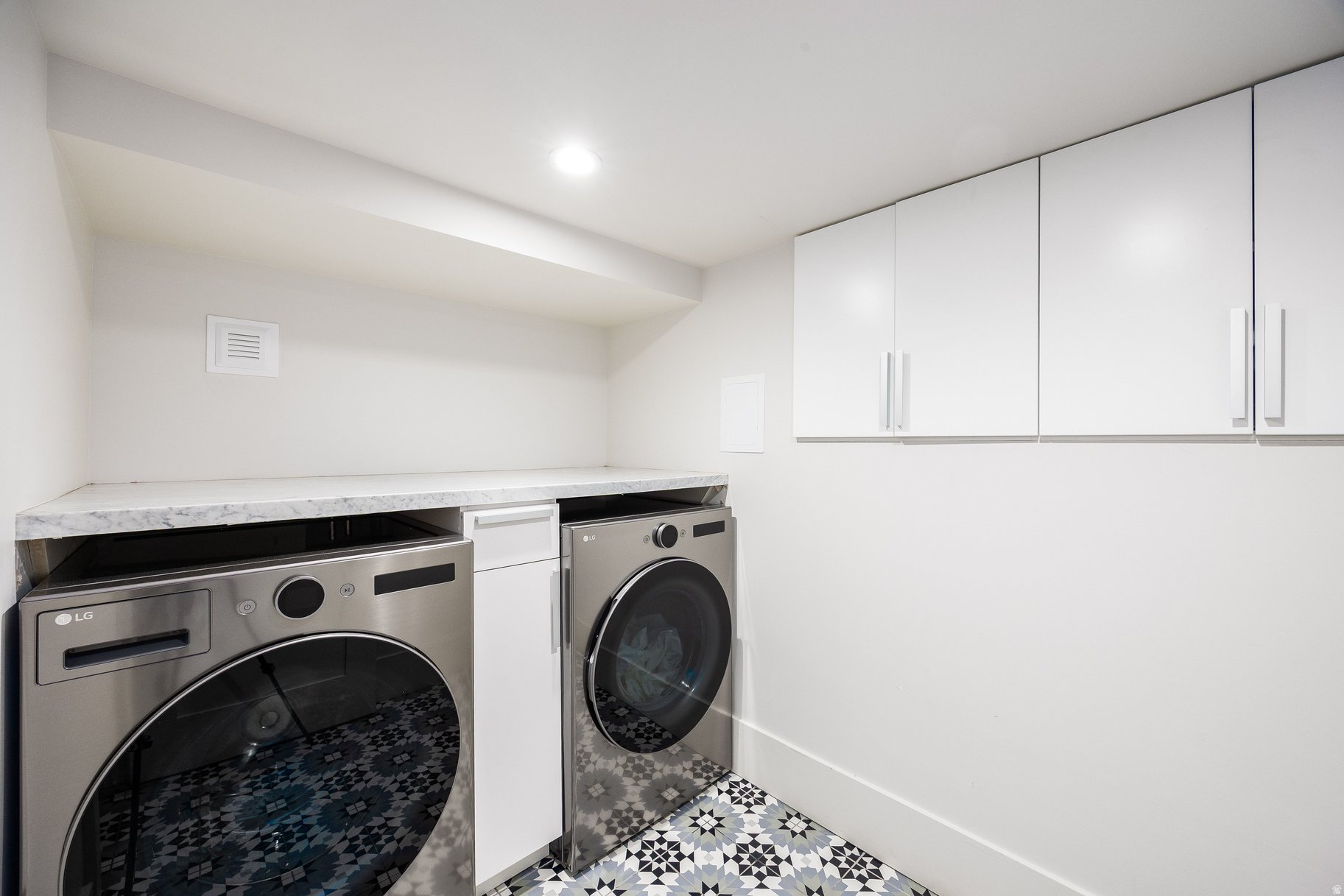 BELMONT - Residential