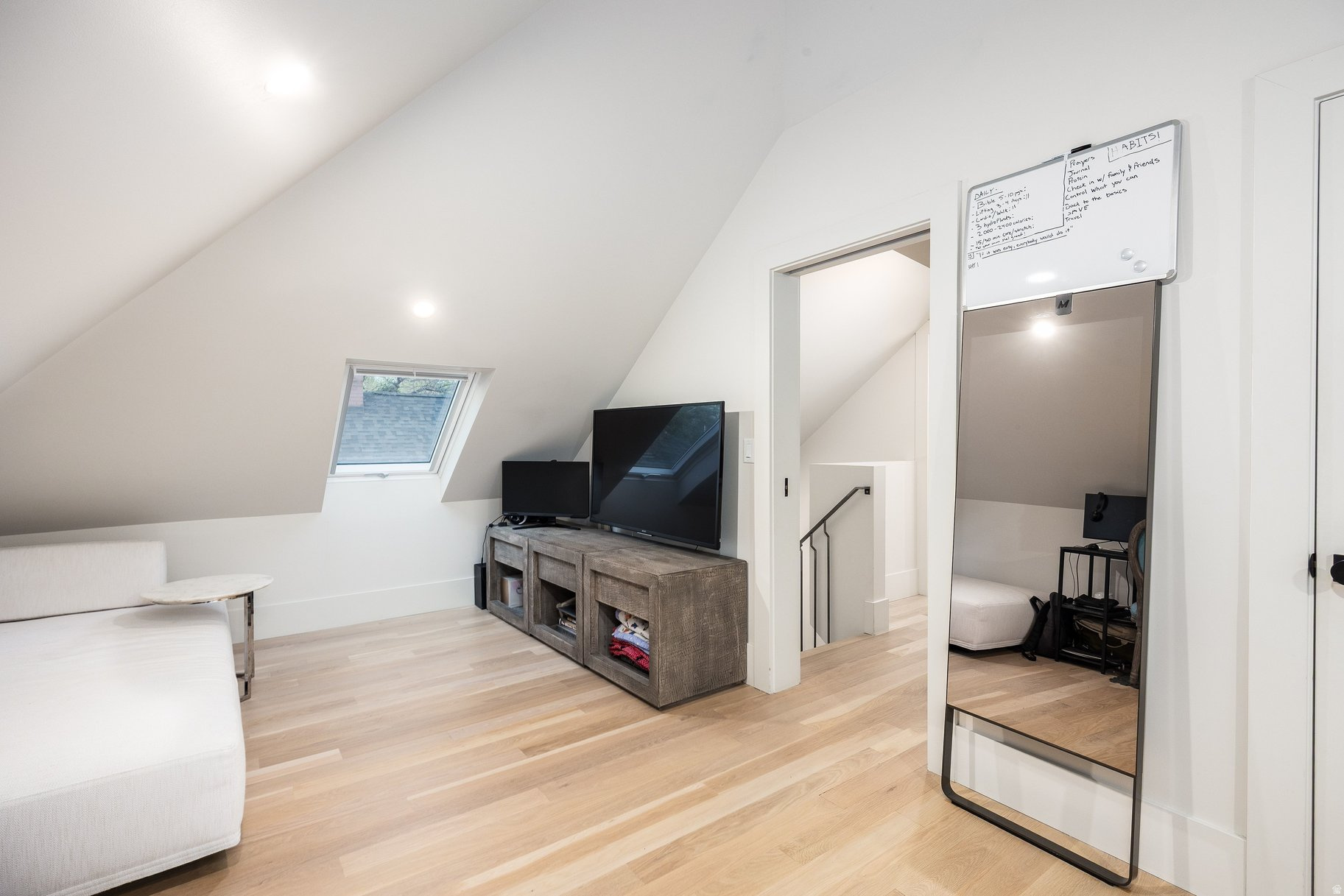 BELMONT - Residential